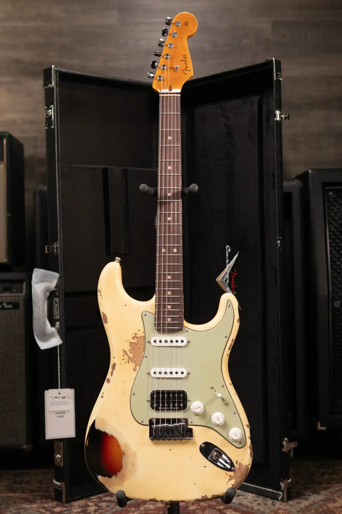 Fender Custom Shop NAMM 2026 Custom Deluxe Heavy Relic HBS-1 Stratocaster Electric Guitar - Aged Vintage White over 3-Tone Sunburst with Hardshell Case