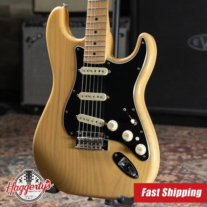 Fender Deluxe Stratocaster Electric Guitar - Vintage Blonde with Hardshell Case - Used
