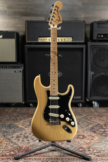 Fender Deluxe Stratocaster Electric Guitar - Vintage Blonde with Hardshell Case - Used