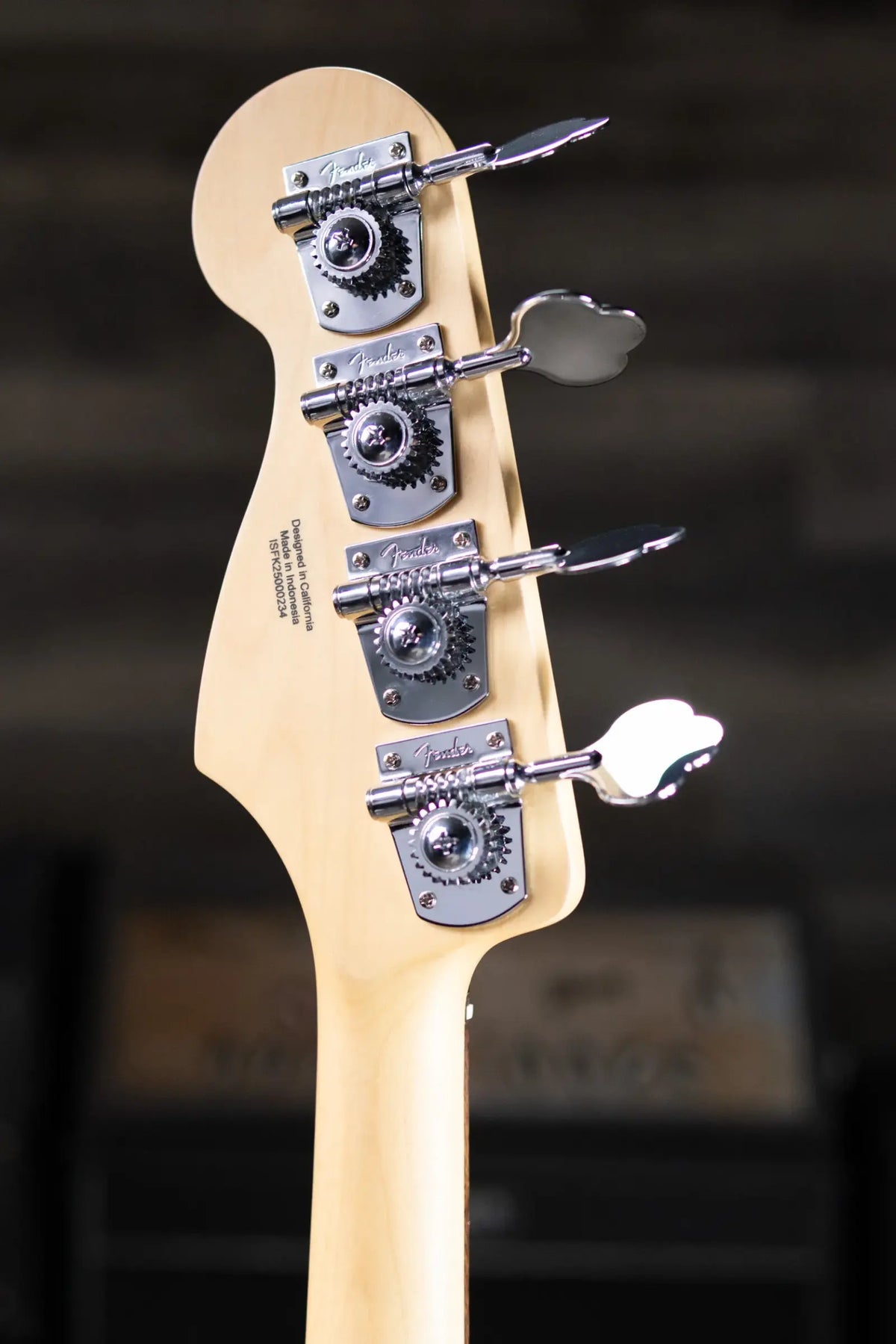 Fender Standard Jazz Bass - 3-Color Sunburst