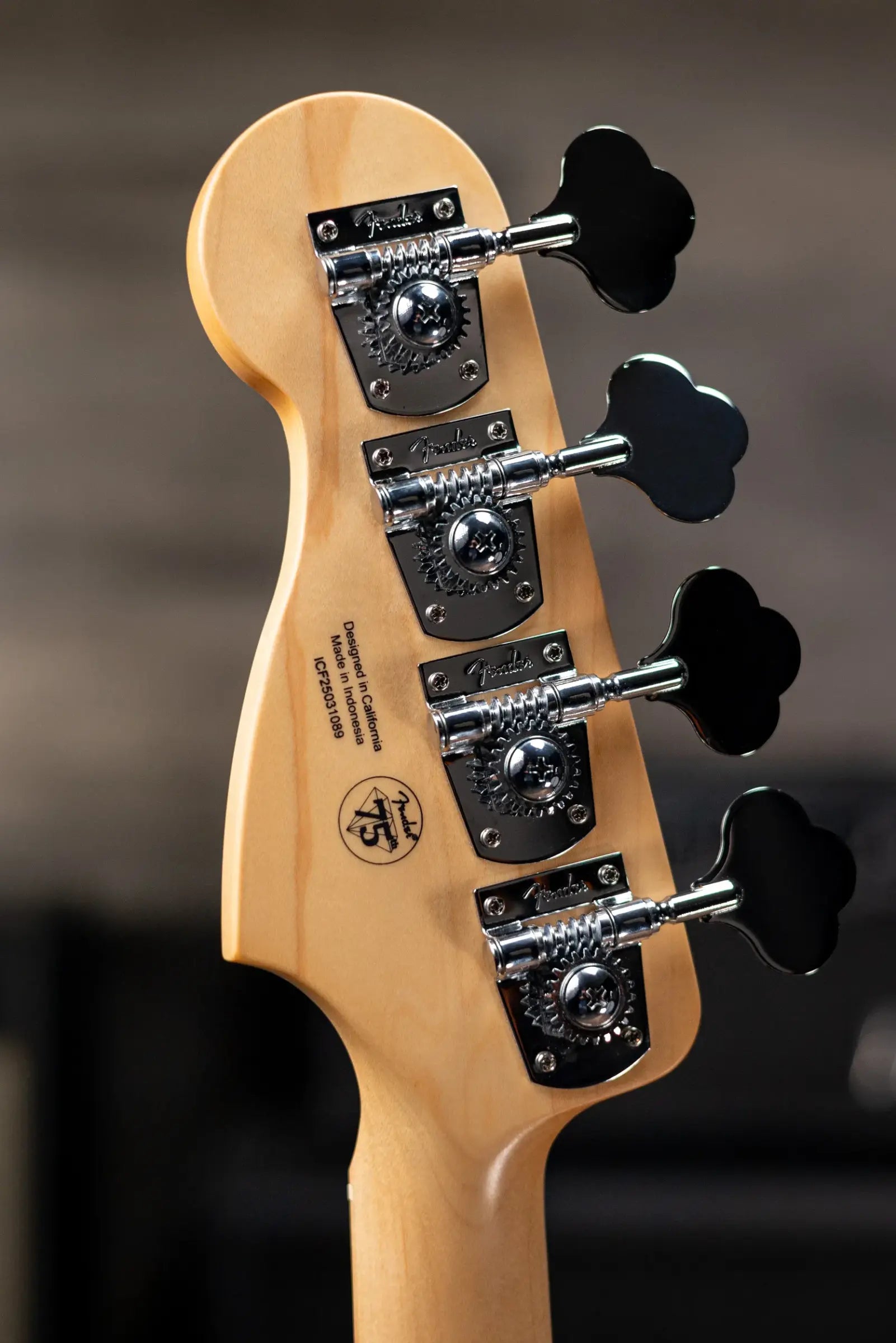 Fender Standard Precision Bass - Olympic White
