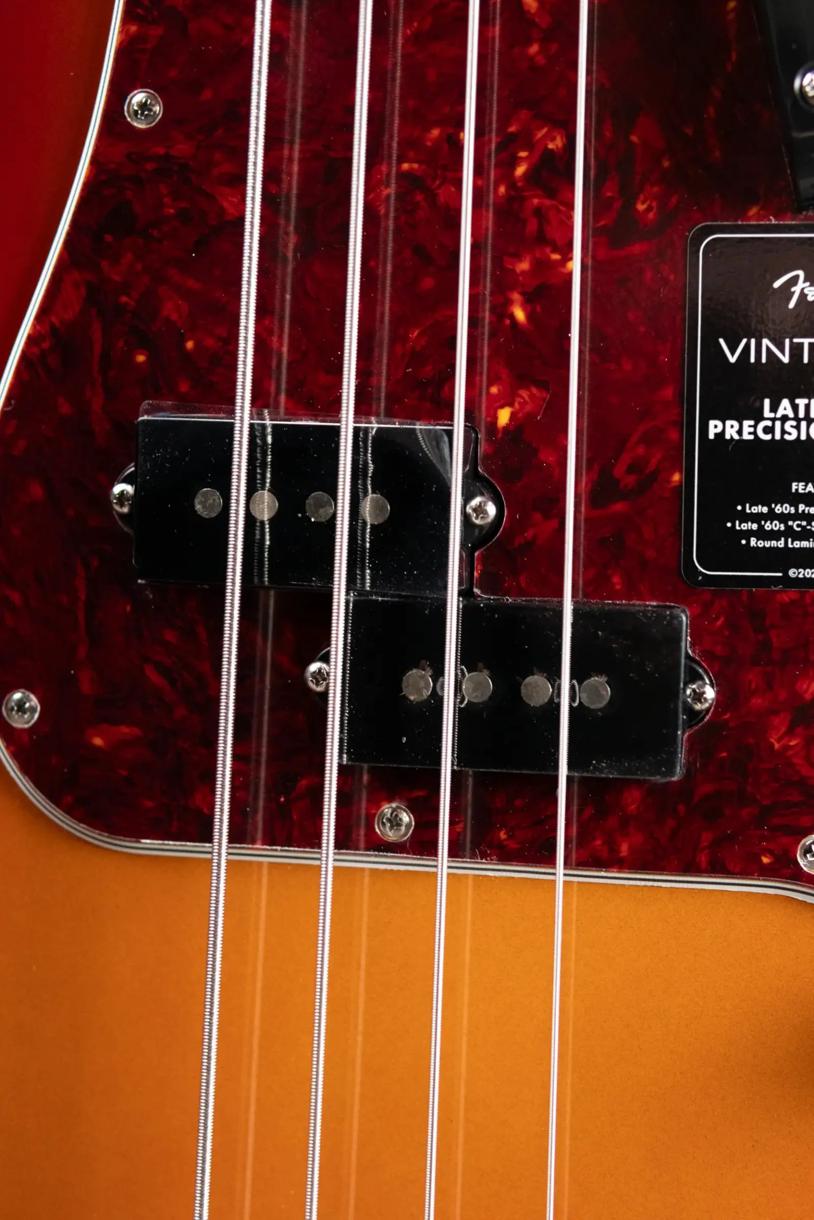 Fender Vintera III Late '60s Precision Bass - 3-Color Sunburst with Gig Bag