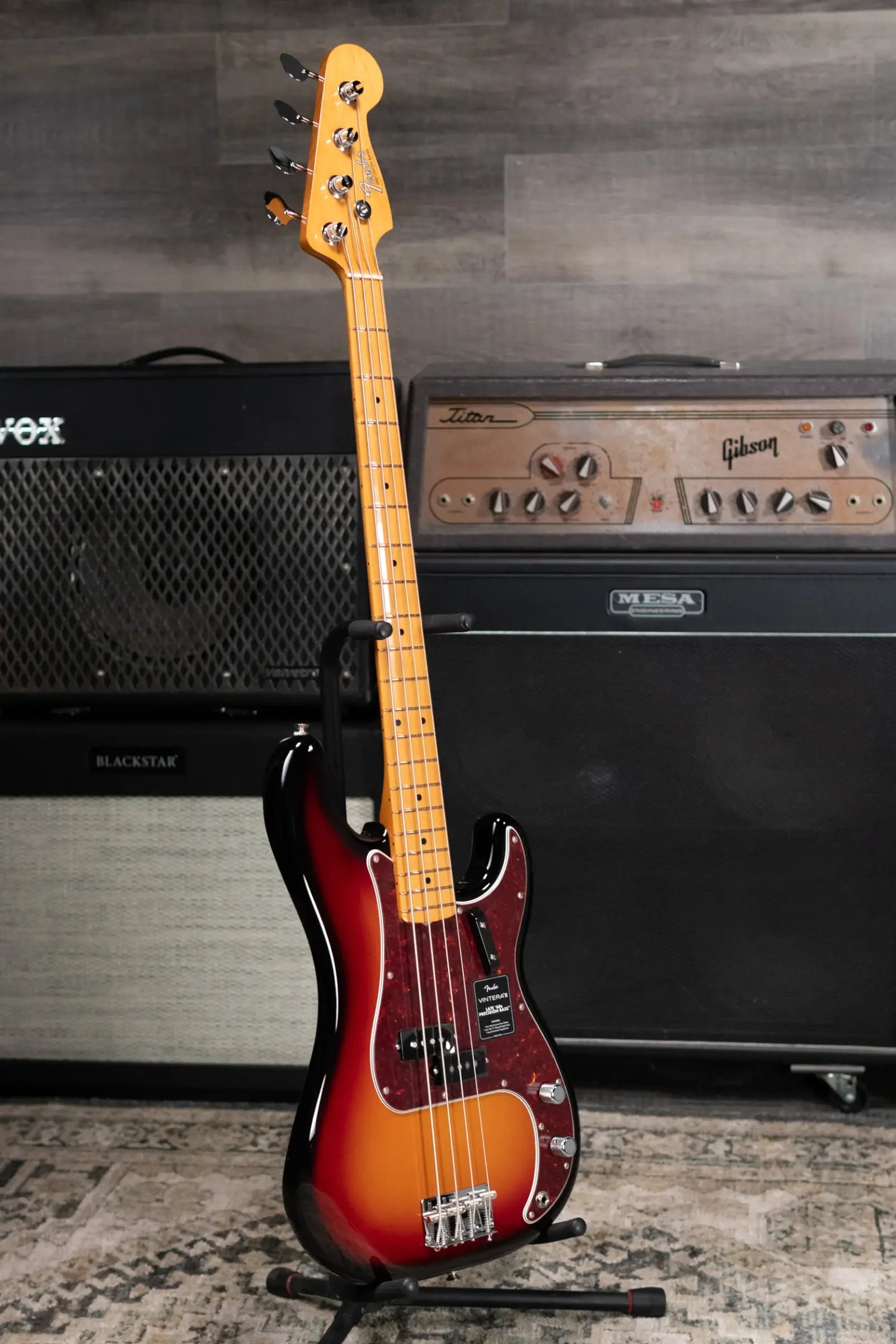 Fender Vintera III Late '60s Precision Bass - 3-Color Sunburst with Gig Bag