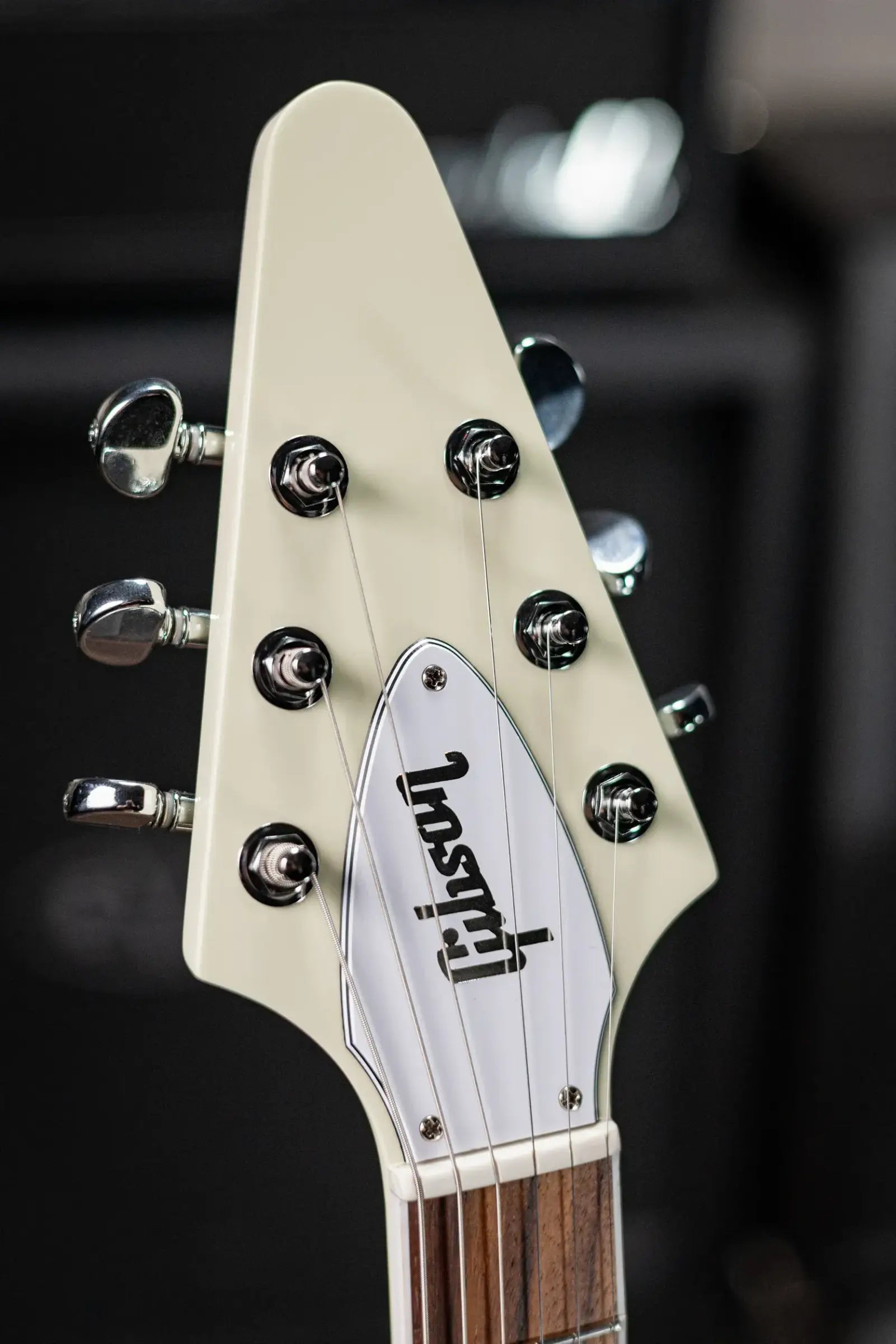 Gibson '70s Flying V Electric Guitar - Classic White with Hardshell Case