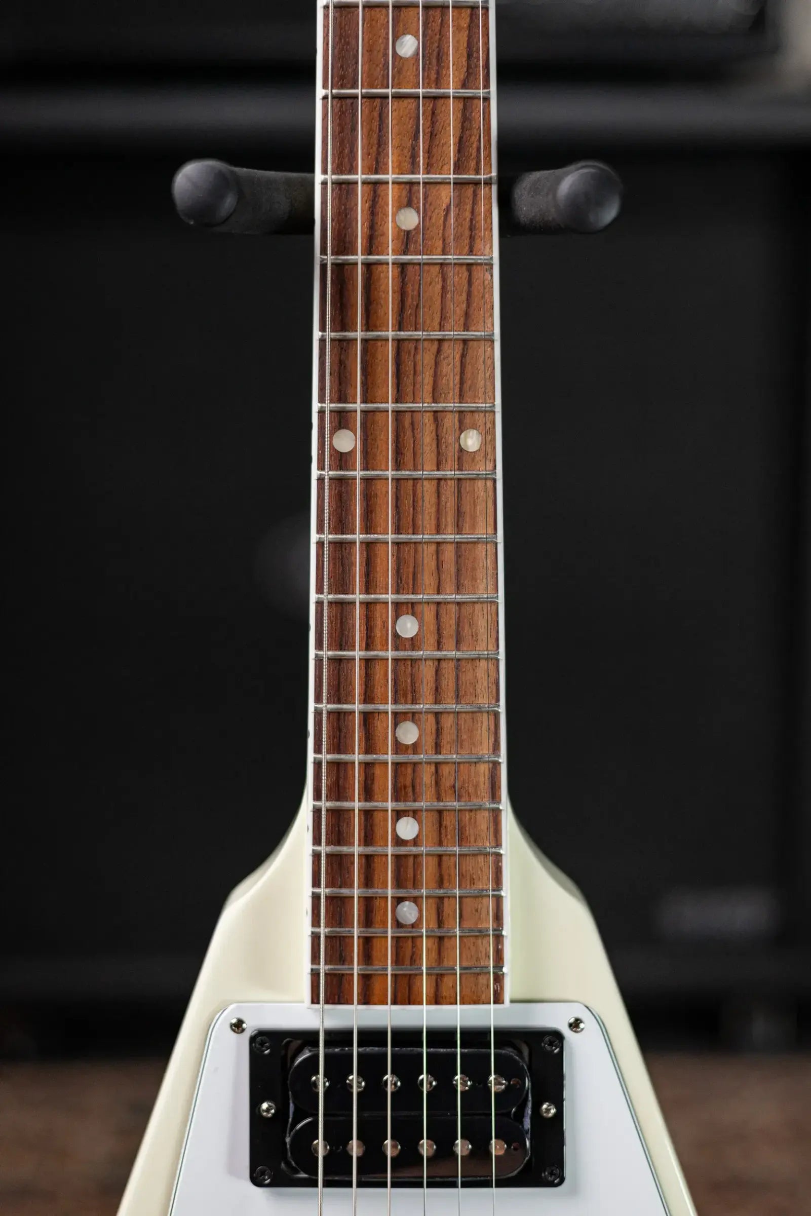 Gibson '70s Flying V Electric Guitar - Classic White with Hardshell Case
