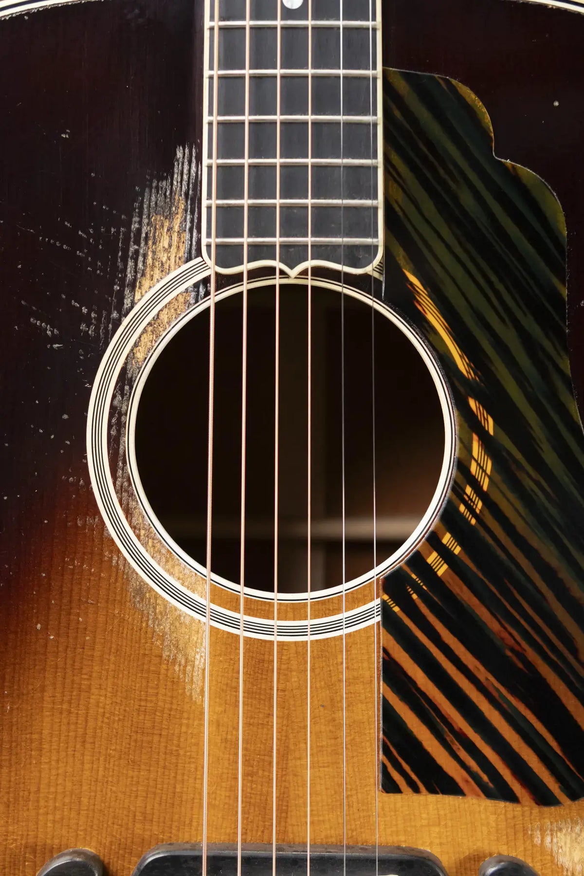 Gibson Custom Shop 1939 SJ-100 Murphy Lab Heavy Aged Acoustic Guitar - Vintage Sunburst with Hardshell Case - Demo