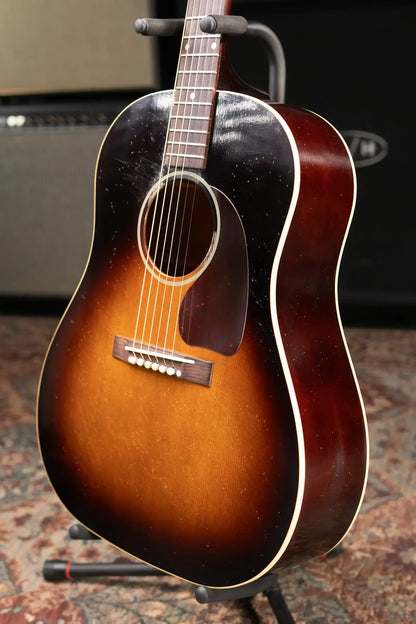 Gibson Custom Shop 1942 Banner J-45 Murphy Lab Light Aged Acoustic Guitar - Vintage Sunburst with Hardshell Case - Demo