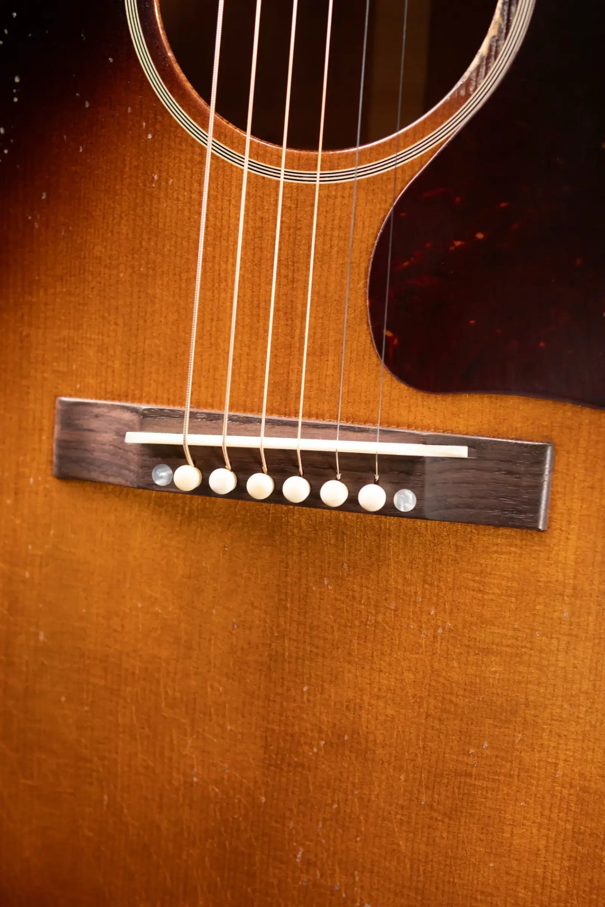 Gibson Custom Shop 1942 Banner J-45 Murphy Lab Light Aged Acoustic Guitar - Vintage Sunburst with Hardshell Case - Demo