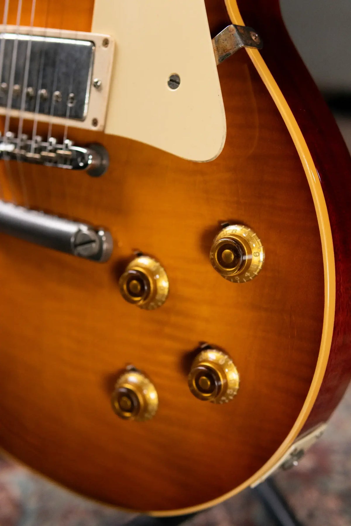 Gibson Custom Shop 1959 Les Paul Standard Murphy Lab Ultra Light Aged Electric Guitar - "AAA" Top Super-Light Mahogany - Sunburst with Hardshell Case - Demo
