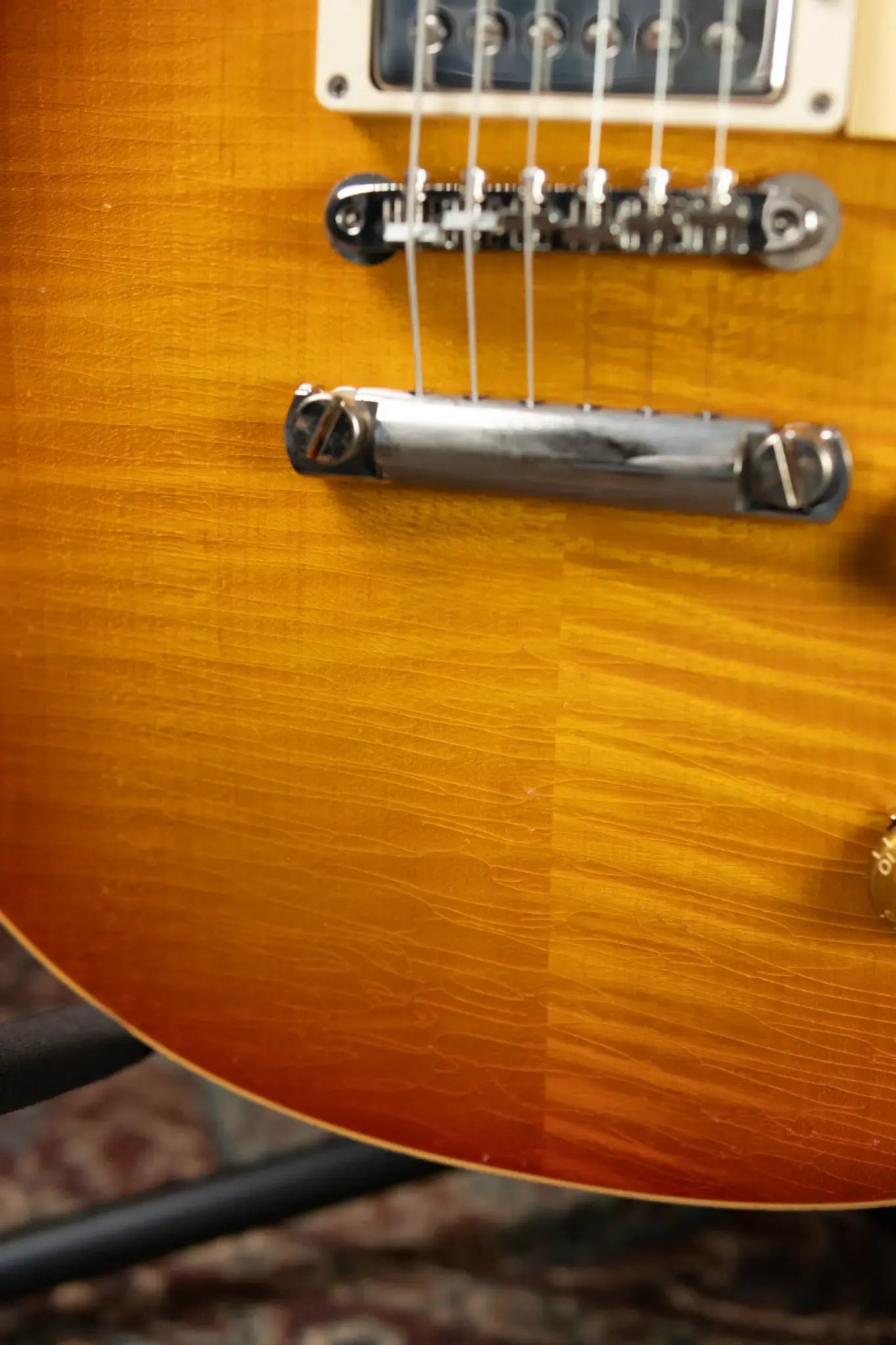 Gibson Custom Shop 1959 Les Paul Standard Reissue Murphy Lab Light Aged Royal Teaburst with Hardshell 672b6c143fd96