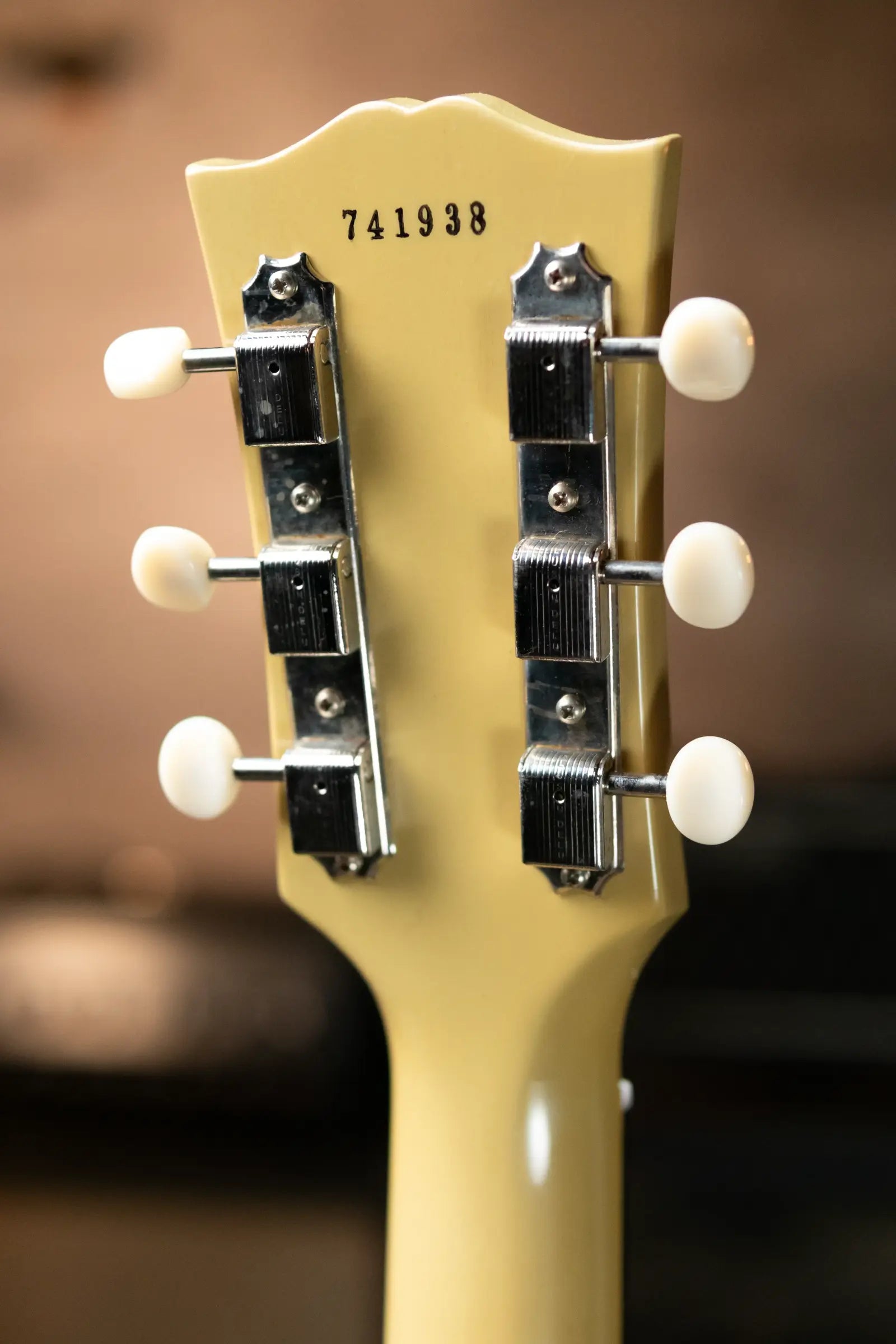 Gibson Custom Shop Left Handed 57 Les Paul Junior VOS TV Yellow with Hardshell Case 671bdbf35fdb0