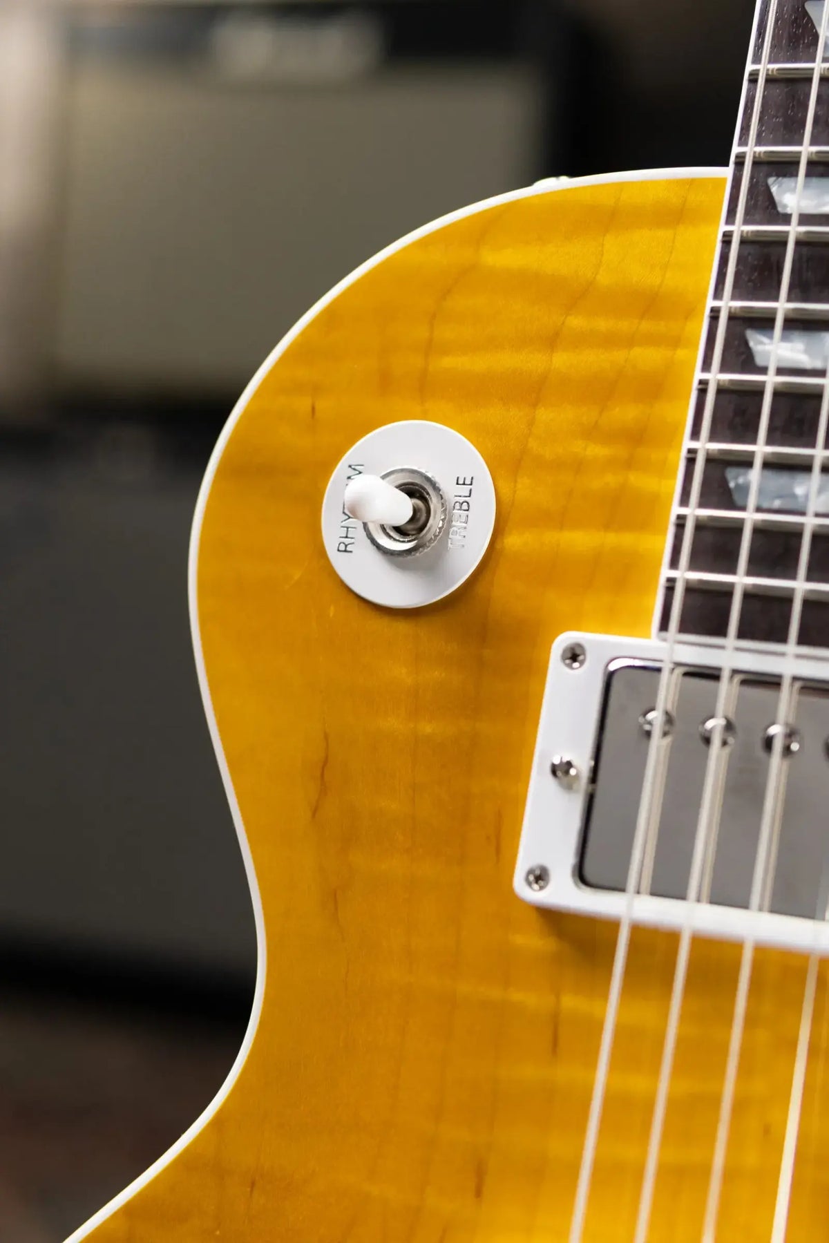 Gibson Custom Shop Les Paul Standard Electric Guitar - Translucent Amber Gloss with Hardshell Case