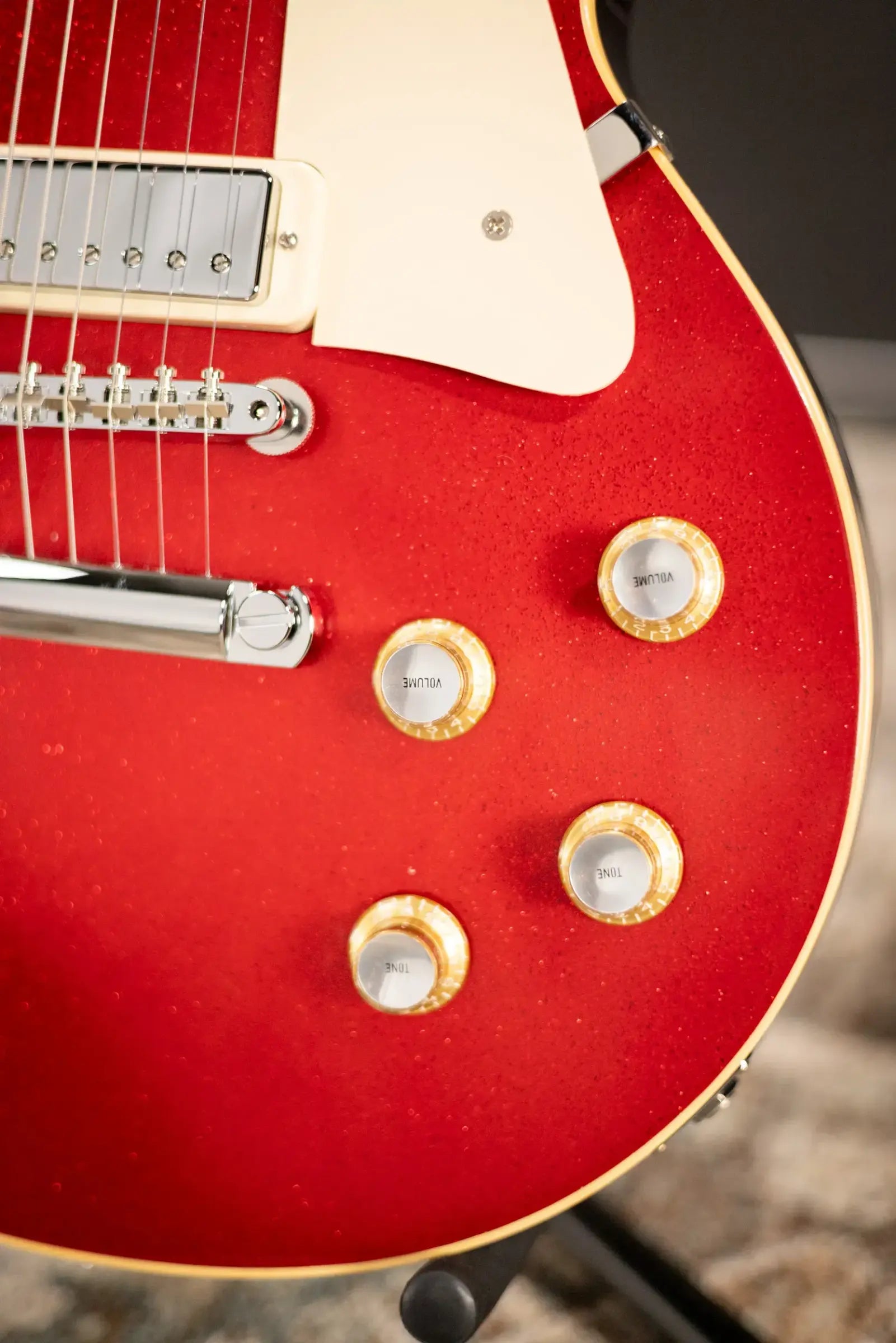 Gibson Custom Shop Limited Edition 1976 Les Paul Deluxe Reissue Electric Guitar - Red Sparkle VOS with Hardshell Case