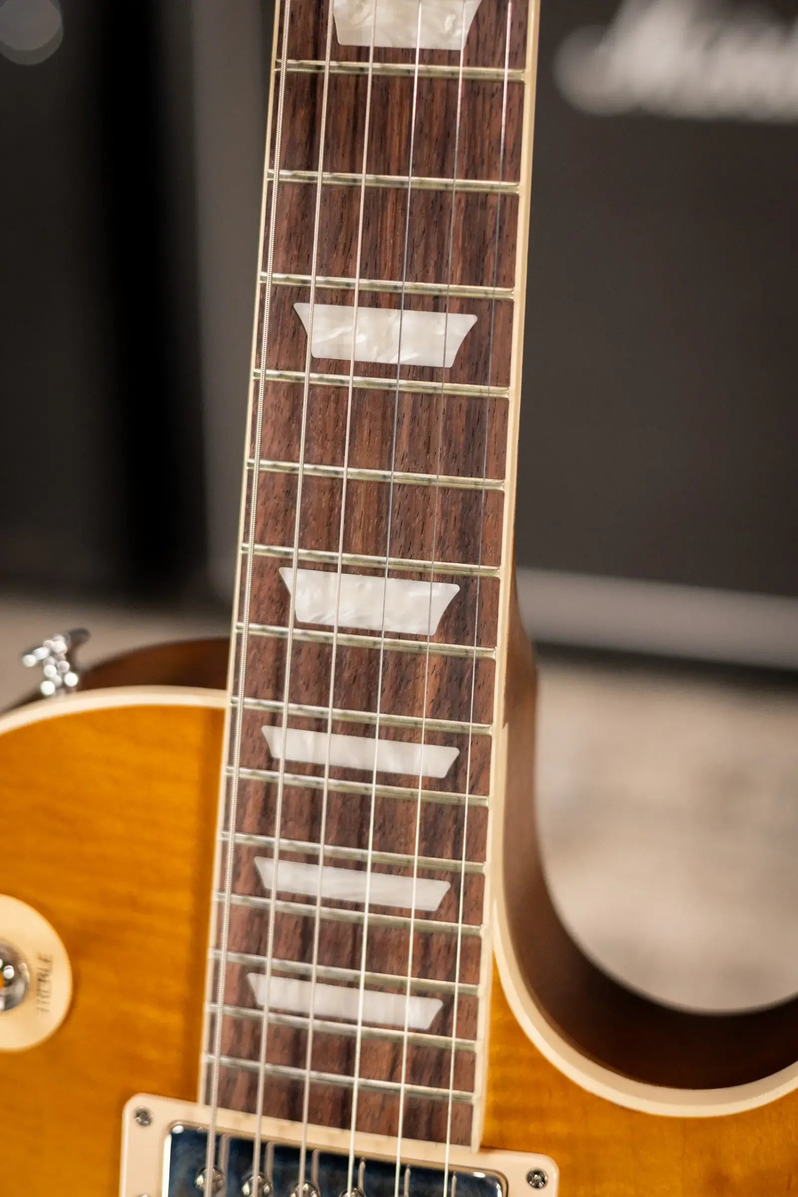 Gibson Les Paul Standard '50s Faded Electric Guitar - Vintage Honey Burst with Hardshell Case