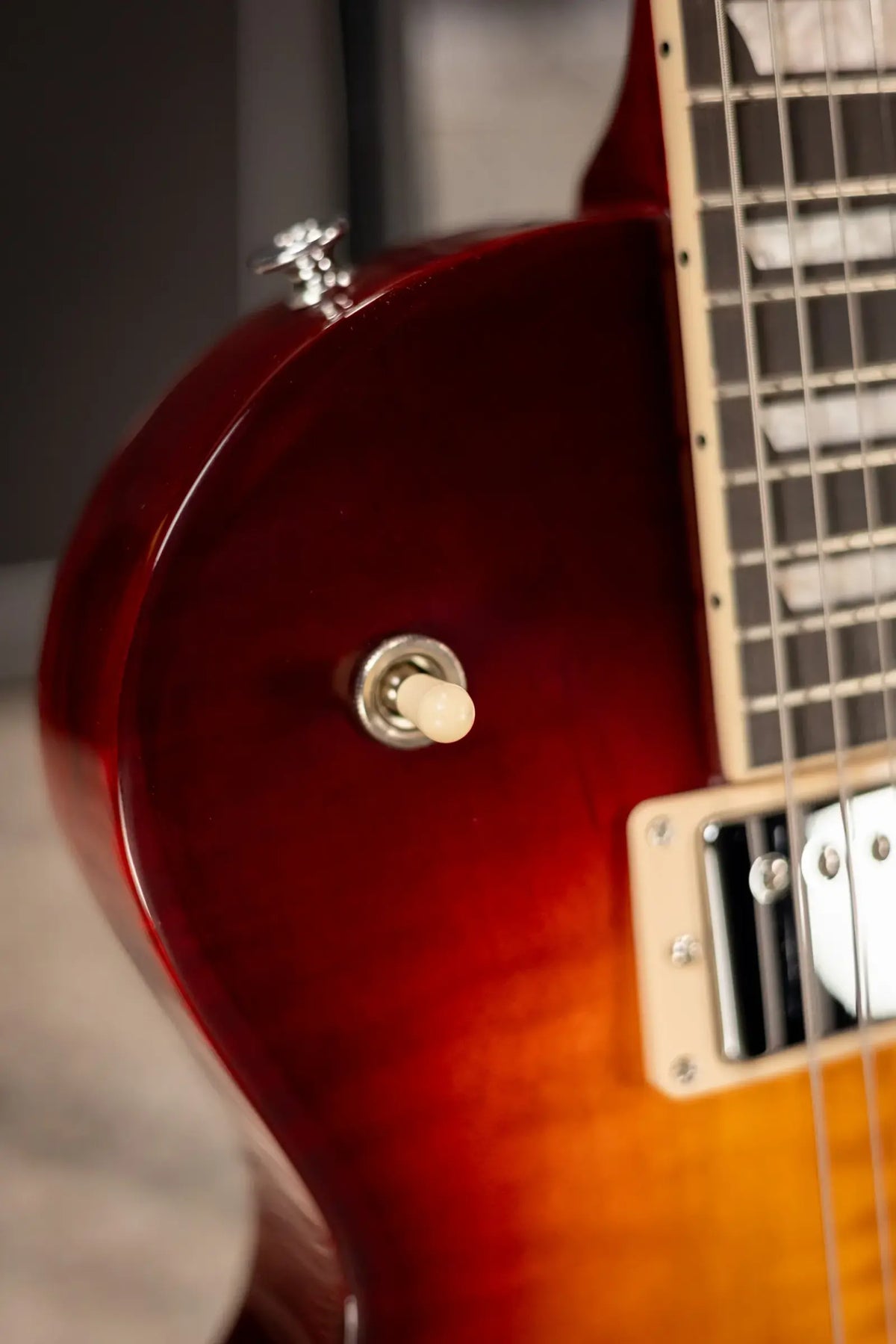 Gibson Les Paul Studio Session Electric Guitar - Bourbon Burst with Softshell Gig Bag