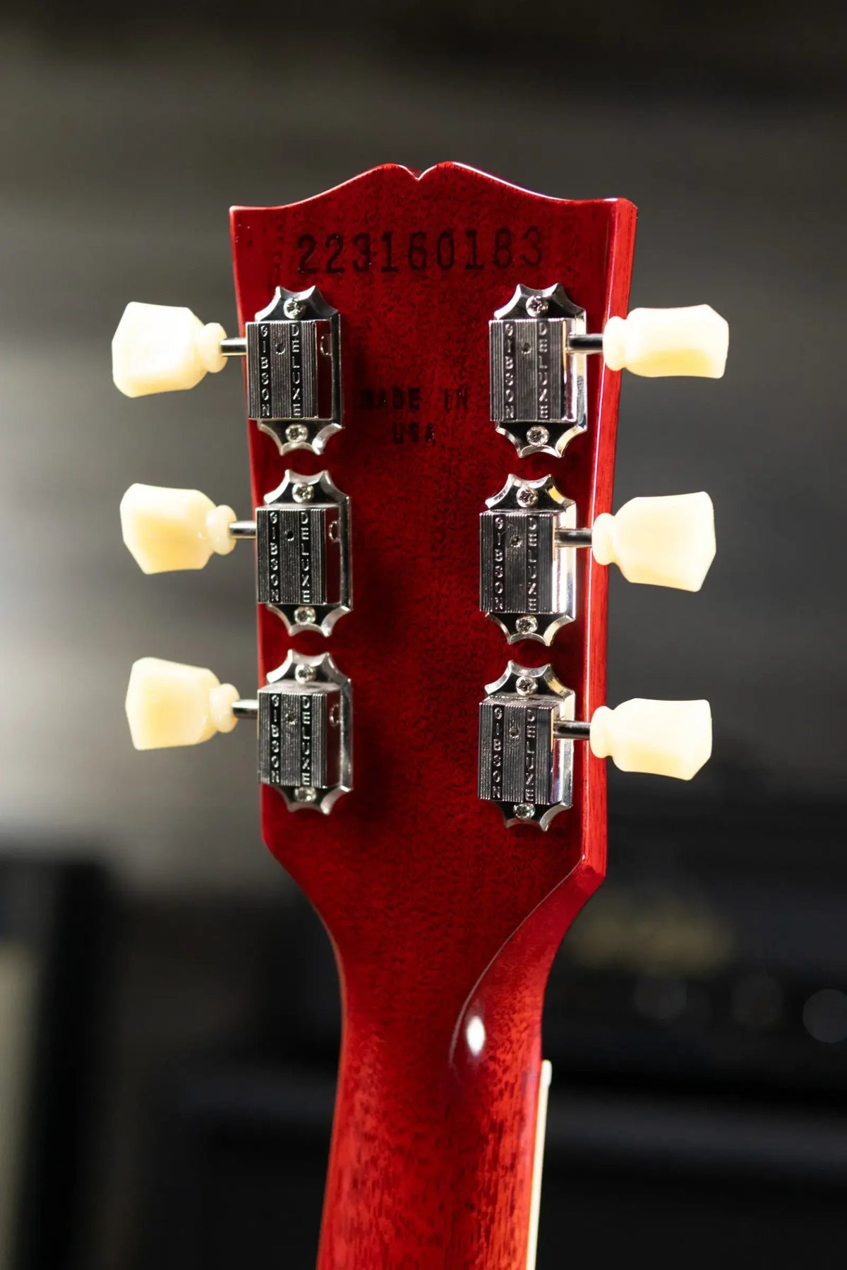 Gibson SG Standard '61 Maestro Vibrola Electric Guitar - Vintage Cherry with Hardshell Case