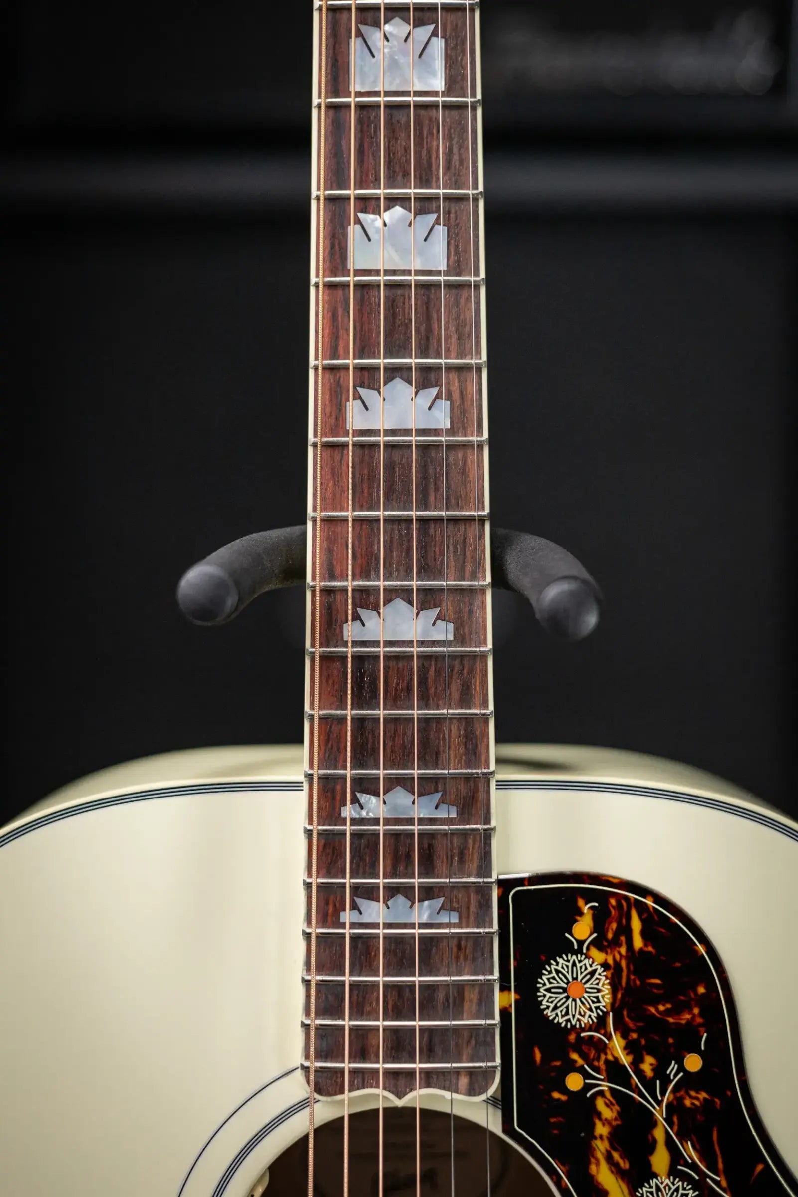 Gibson SJ-200 Standard Acoustic/Electric Guitar - Classic White with Hardshell Case