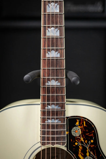 Gibson SJ-200 Standard Acoustic/Electric Guitar - Classic White with Hardshell Case