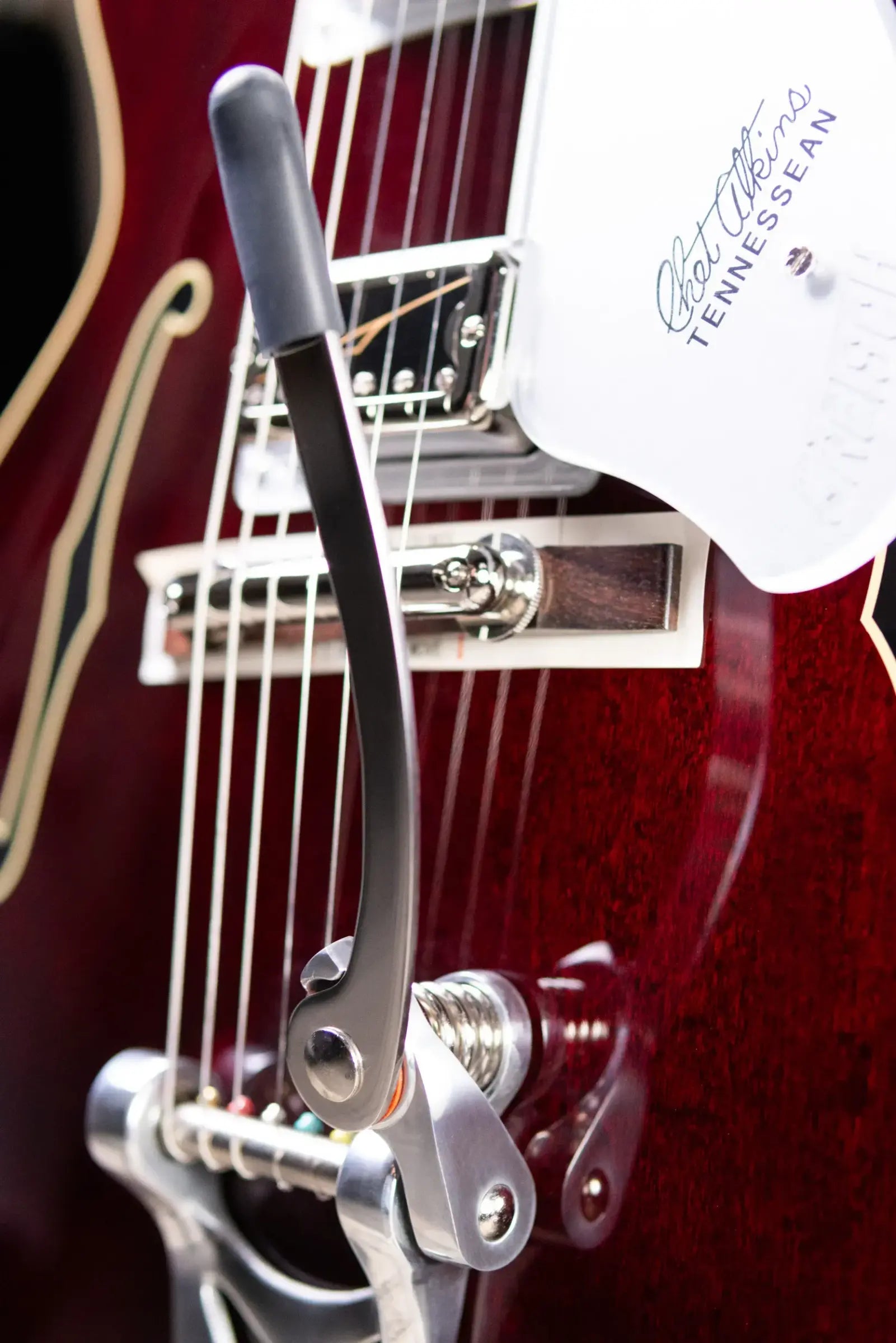 Gretsch G6119T-62 Vintage Select Edition '62 Tennessean Hollow Body with Bigsby Electric Guitar - Dark Cherry Stain with Hardshell Case