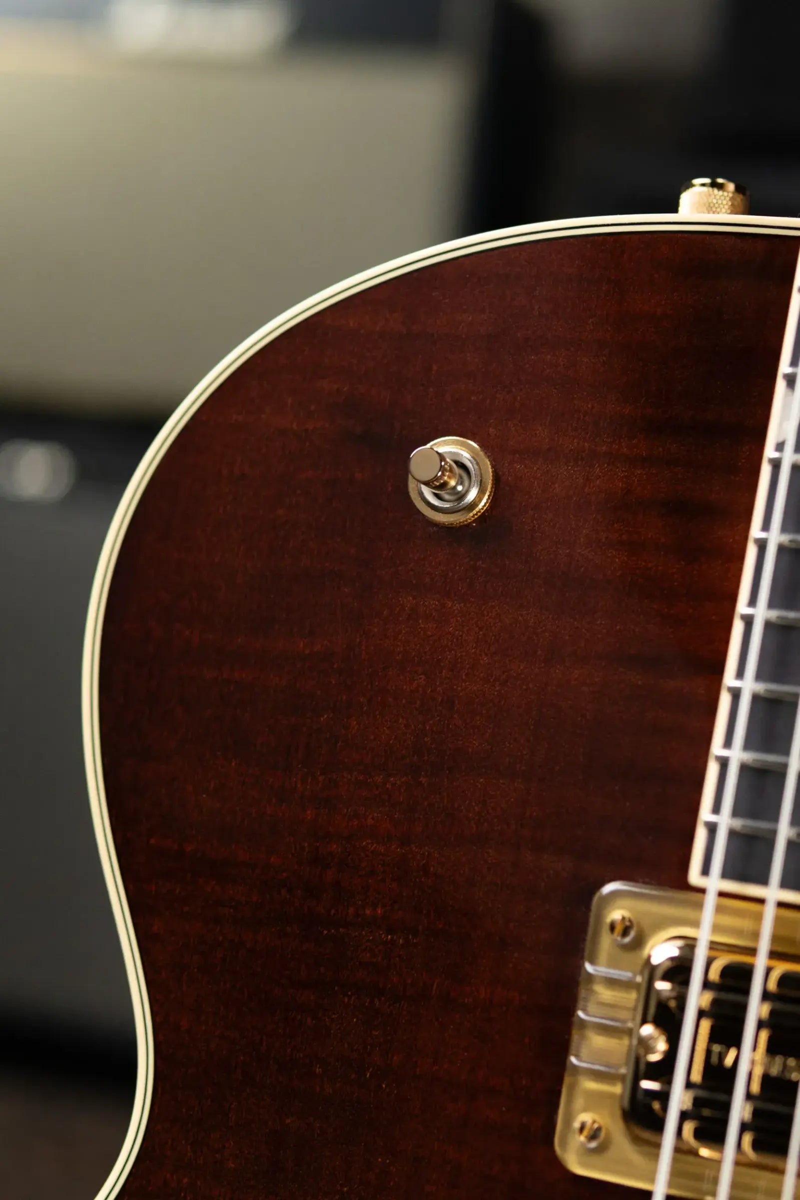 Gretsch G6122T-59 Vintage Select Edition '59 Chet Atkins Country Gentleman Hollow Body with Bigsby Electric Guitar - Walnut Stain Lacquer with Hardshell Case