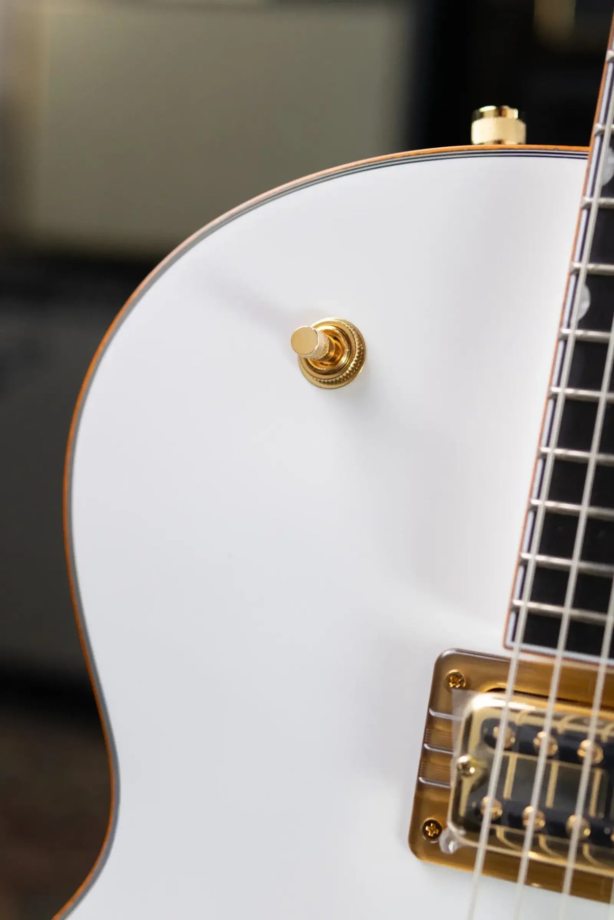 Gretsch Synchromatic Falcon Hollow Body Single-Cut with Bigsby Electric Guitar - Snowcrest White with Hardshell Case