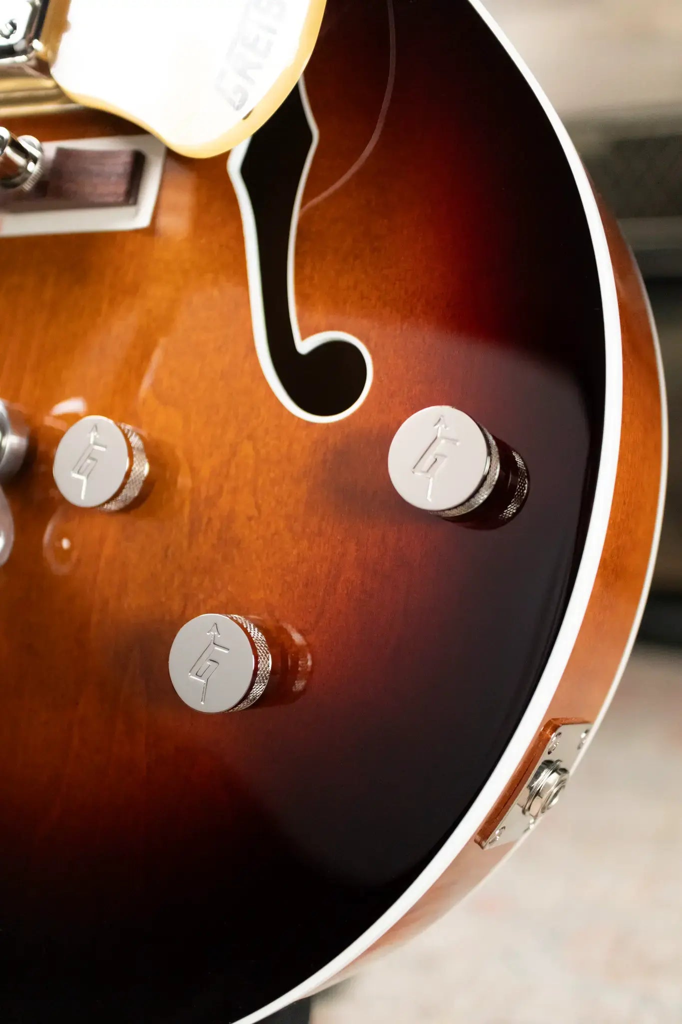 Gretsch Tennessean Hollow-Body with String-Thru Bigsby Electric Guitar - Havana Burst with Hardshell Case - Demo