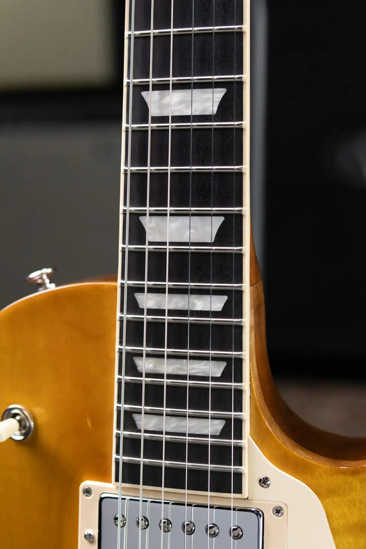 Gibson Les Paul Studio Session Electric Guitar - Honeyburst with Gig Bag