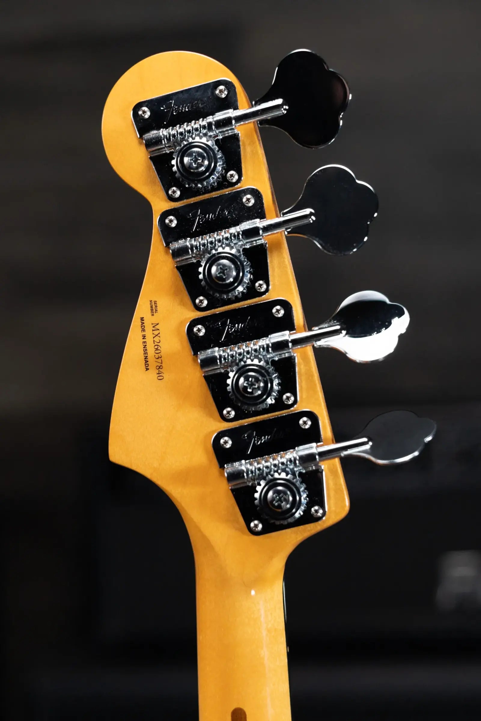 Fender Vintera III Early '70s Jazz Bass - 3-Color Sunburst with Gig Bag