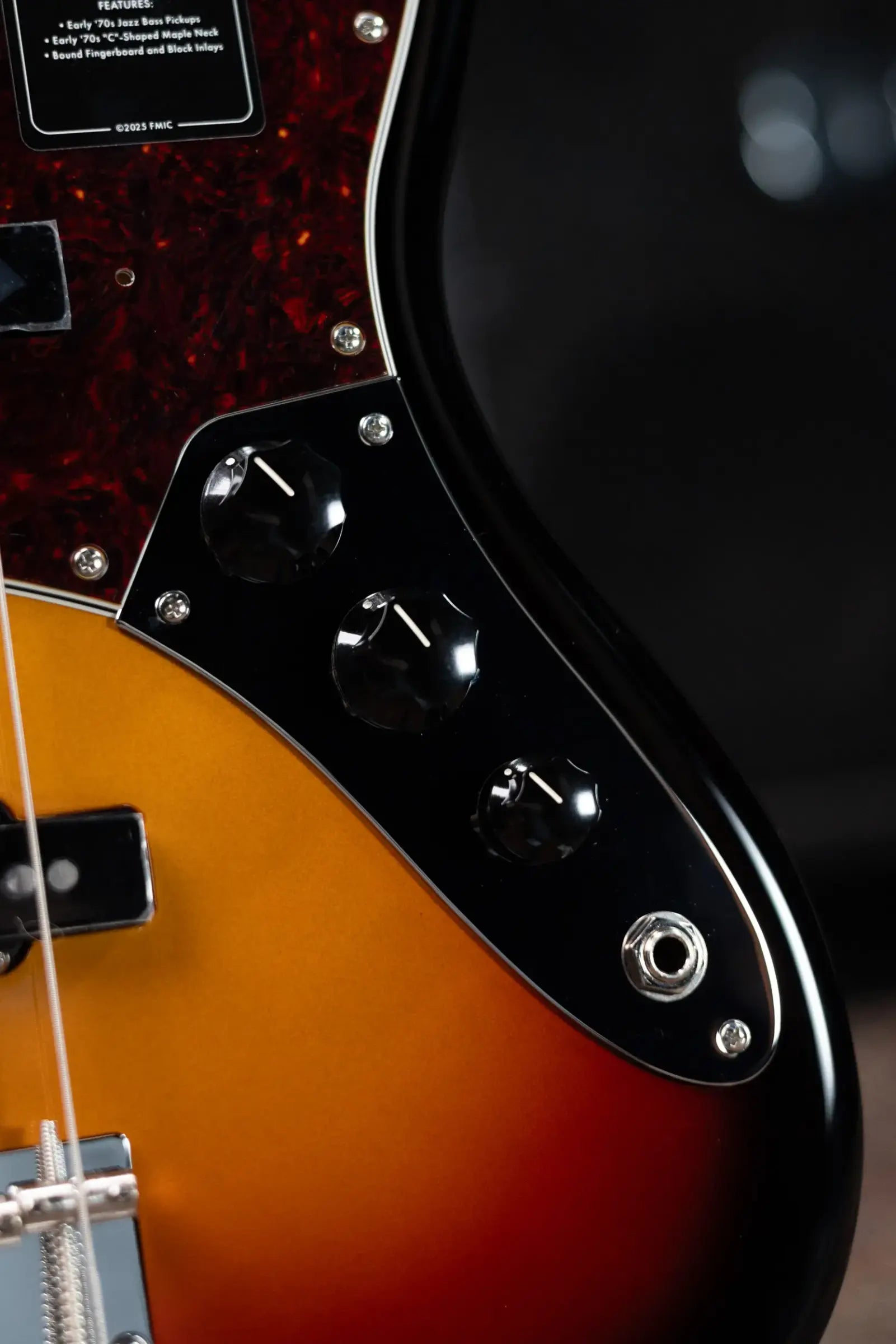 Fender Vintera III Early '70s Jazz Bass - 3-Color Sunburst with Gig Bag
