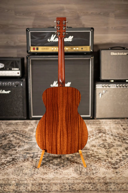 Eastman E1OM-DLX Acoustic/Electric Guitar