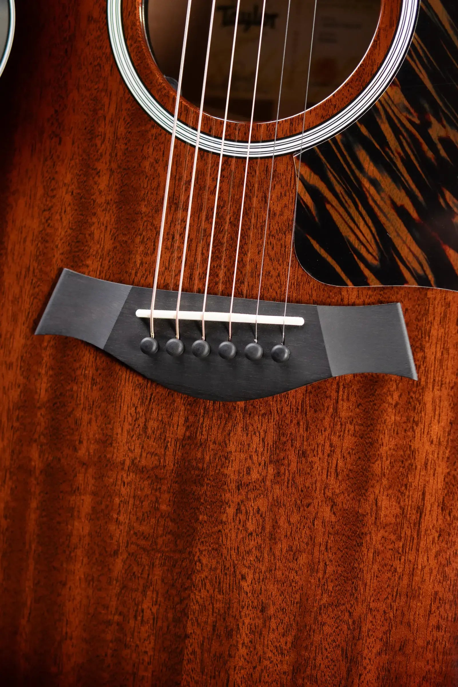 Taylor Next Generation 322ce 14-Fret Grand Concert Acoustic/Electric Guitar - Shaded Edgeburst with Hardshell Case