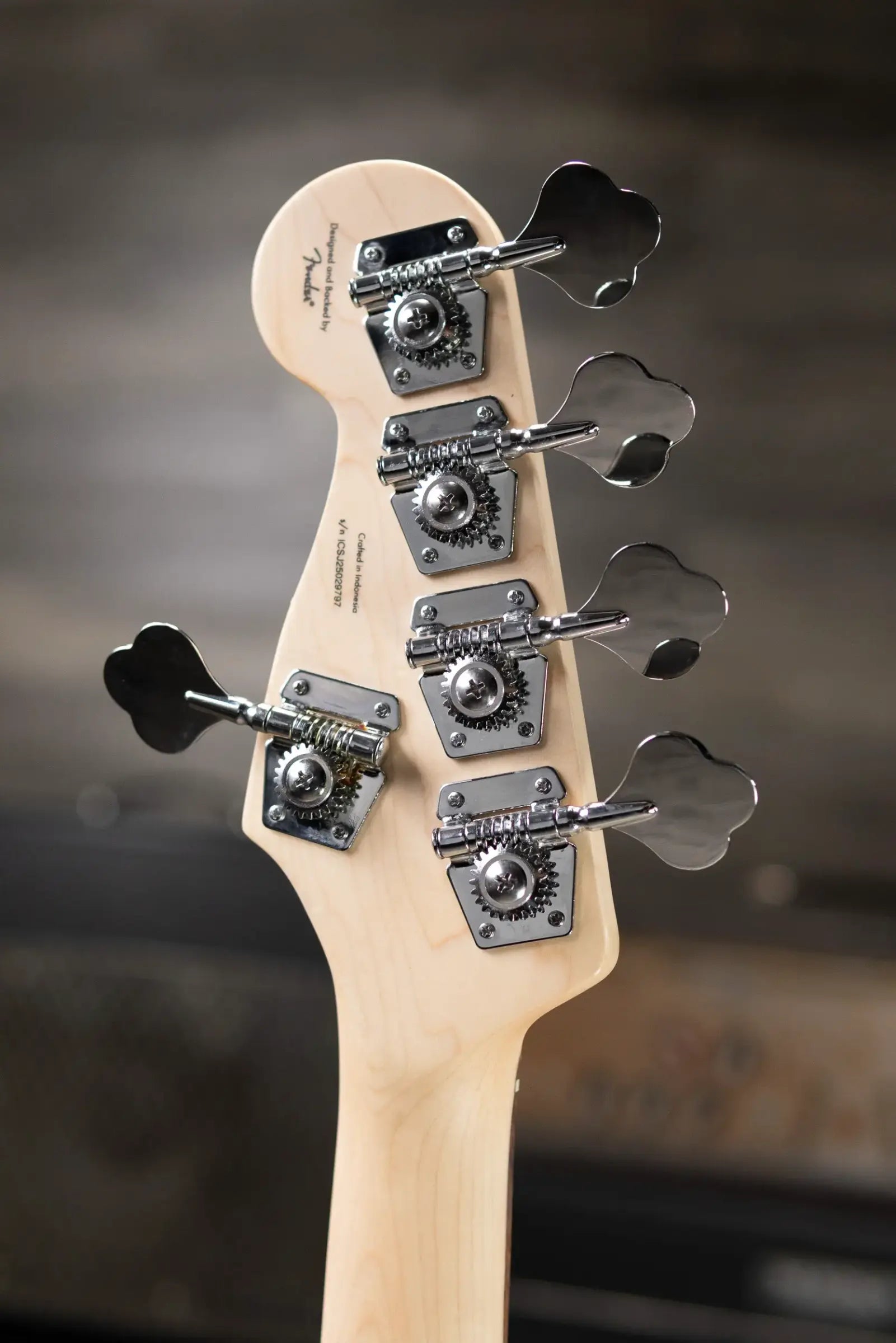 Squier Affinity Series Jazz Bass V - 3-Color Sunburst