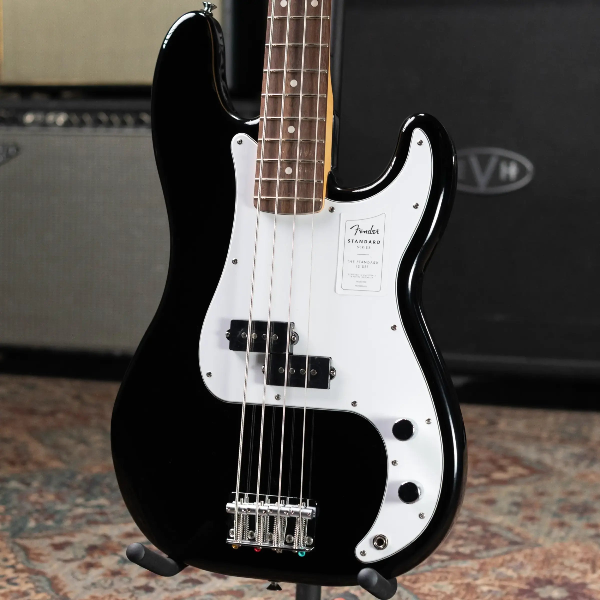 Fender Standard Precision Bass - Black