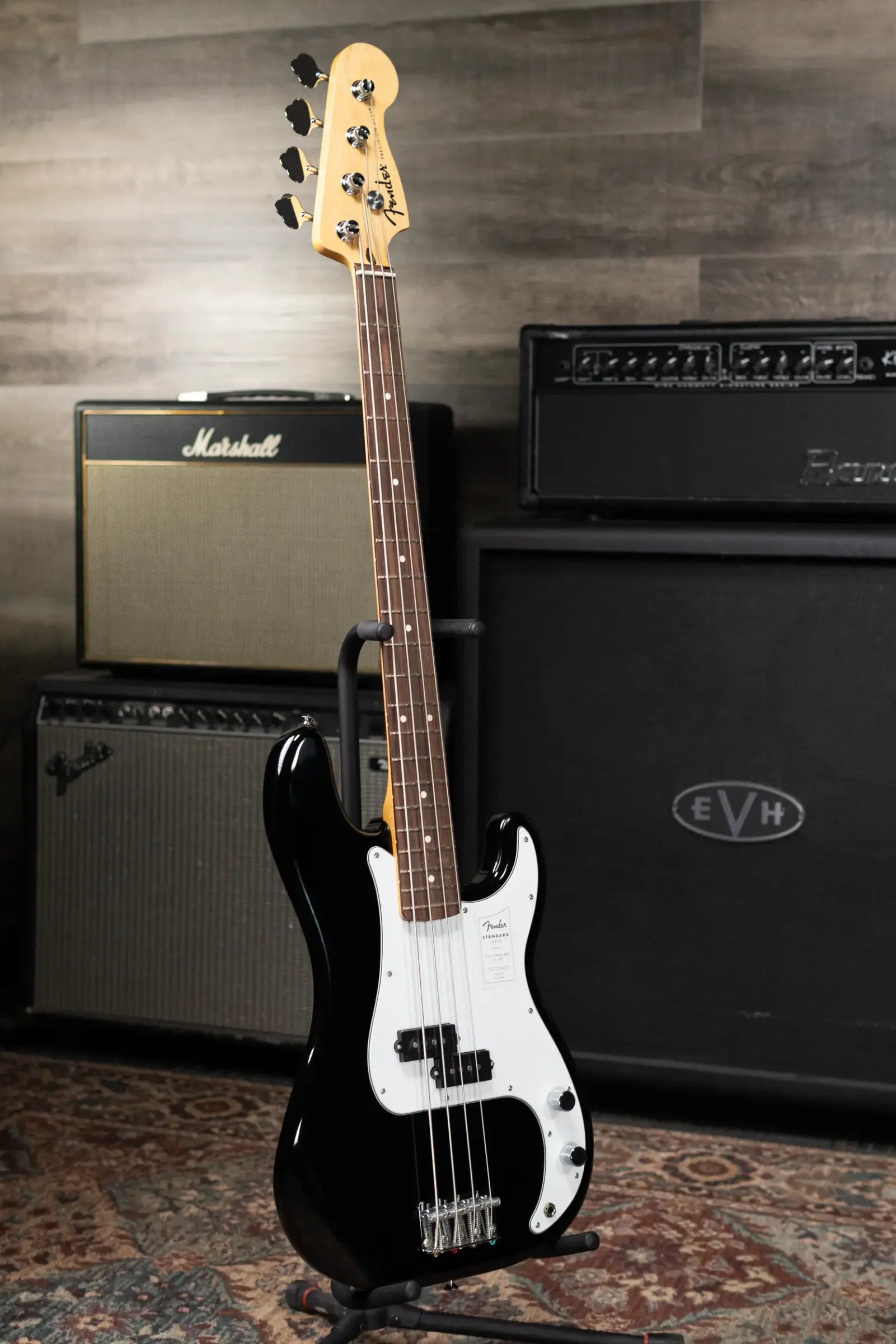 Fender Standard Precision Bass - Black