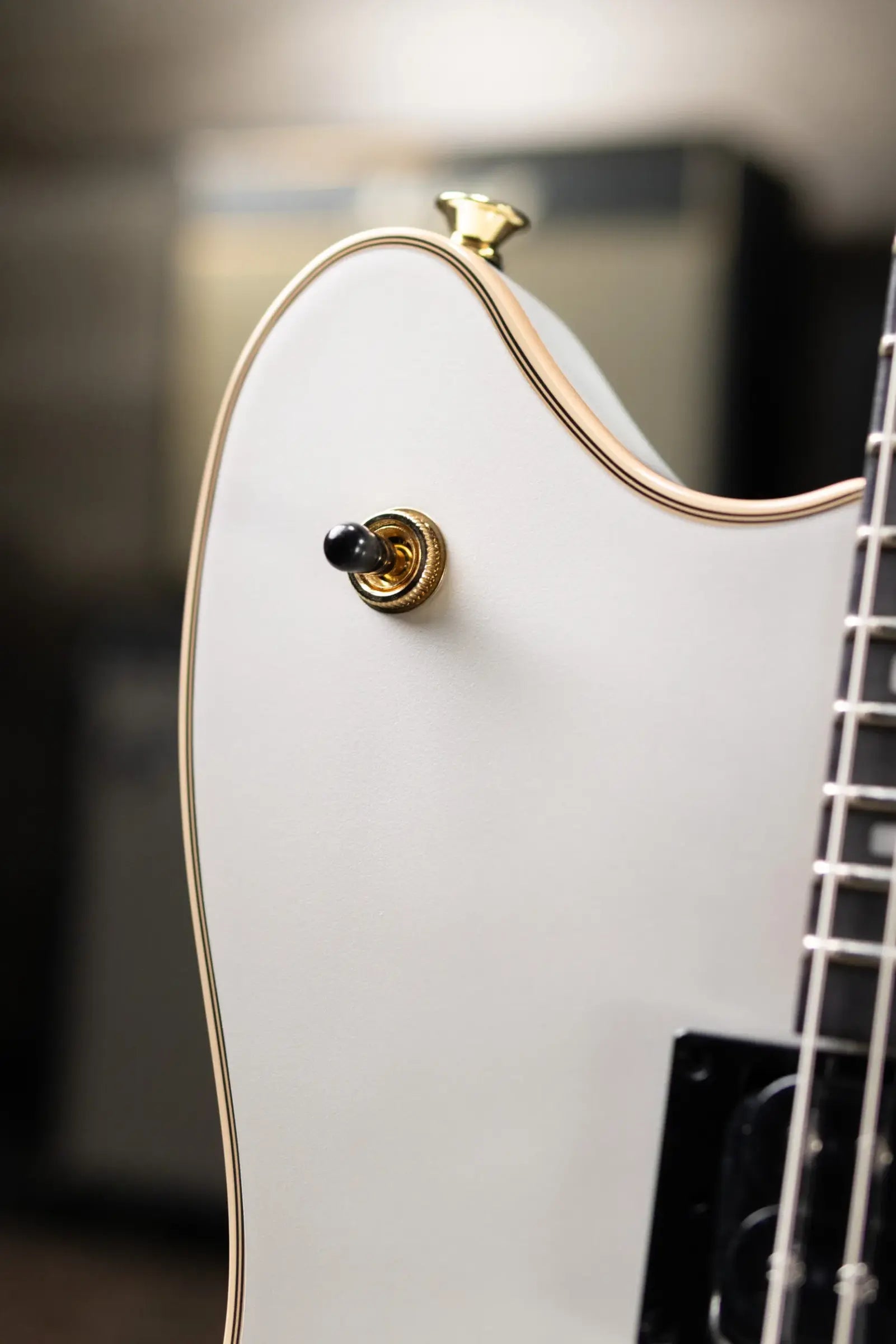 EVH SA-126 Special Semi-hollow Electric Guitar - Platinum Pearl Metallic with Hardshell Case