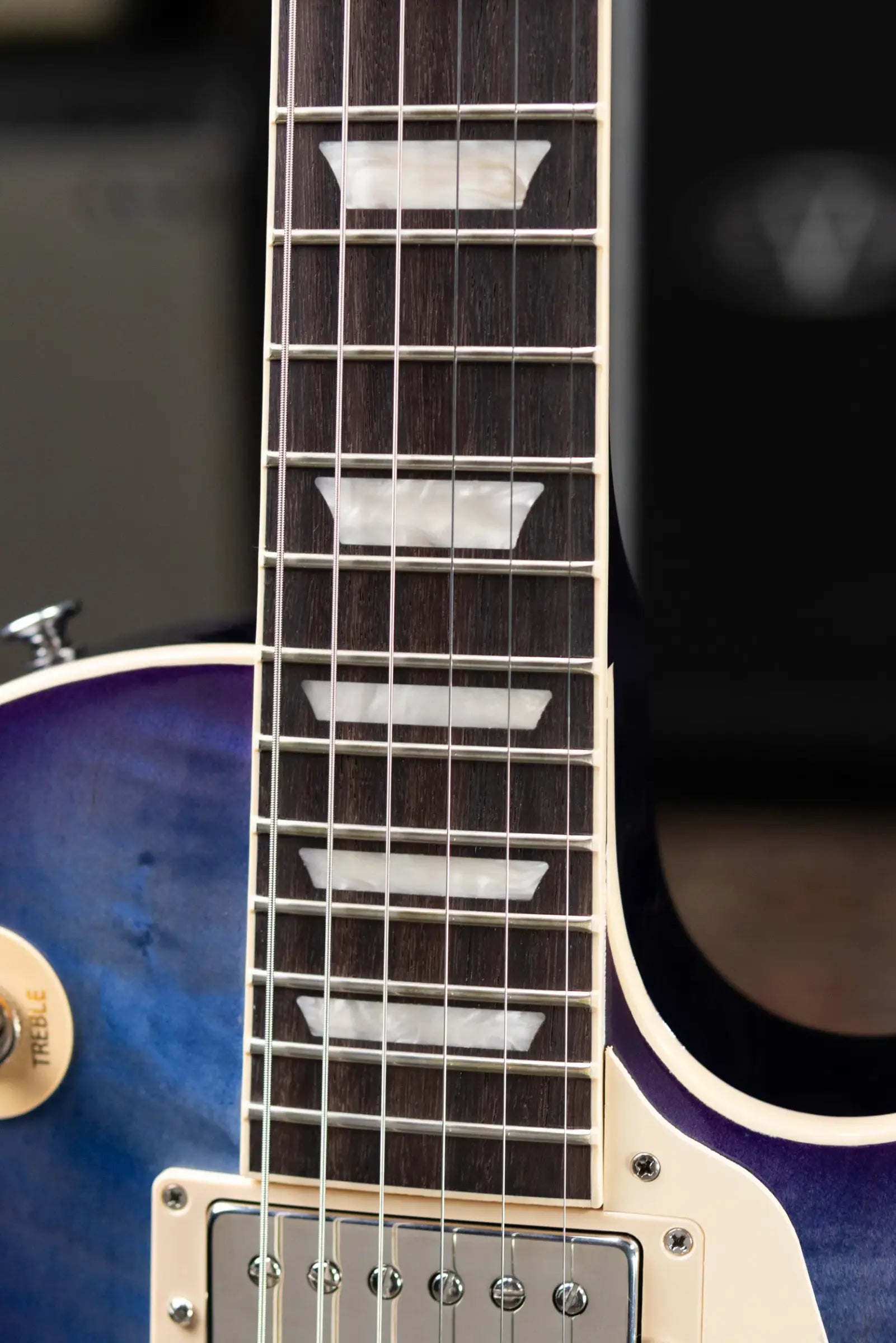 Gibson Les Paul Standard 60s Figured Top Electric Guitar - Blueberry Burst with Hardshell Case