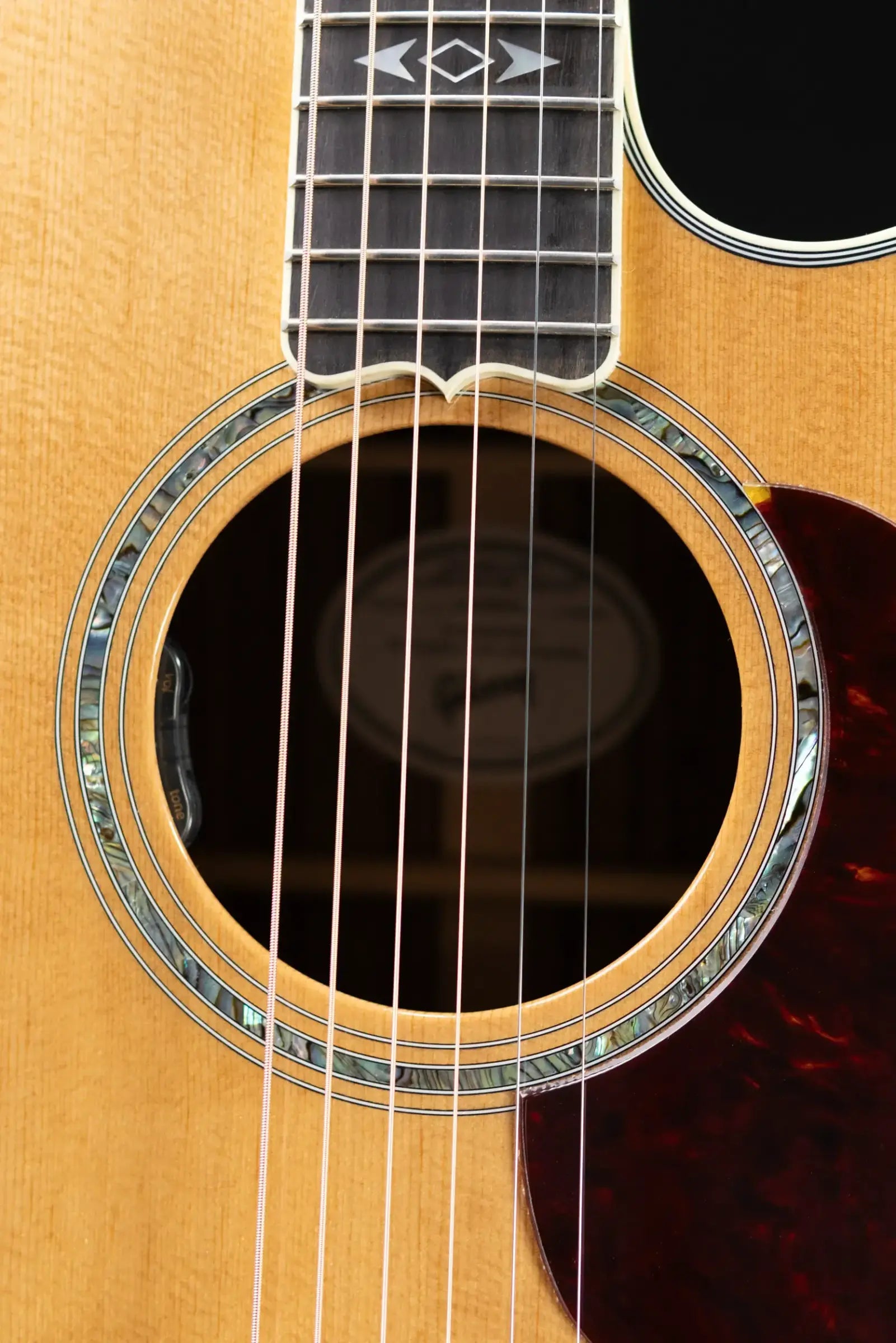 Gibson Songwriter Recording Artist EC Acoustic/Electric Guitar - Antique Natural with Hardshell Case