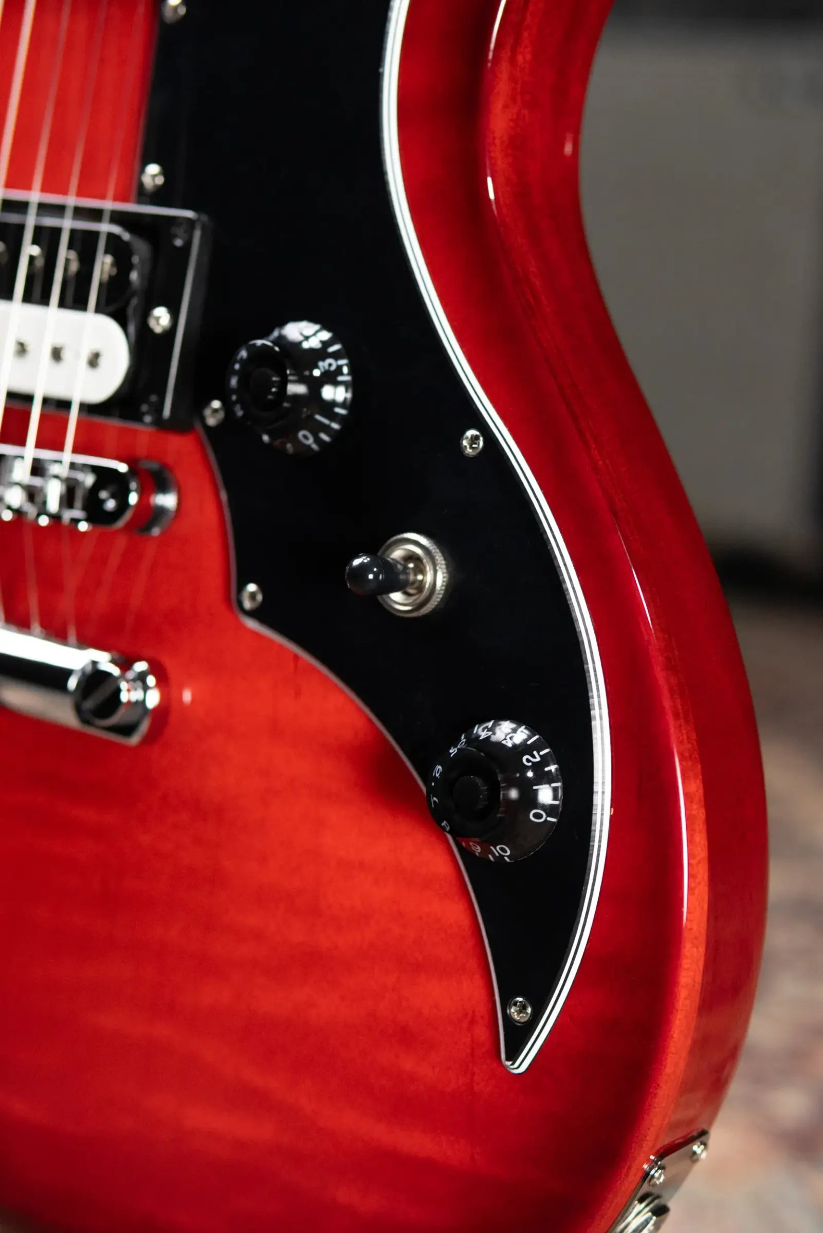 Gibson Victory Figured Top Electric Guitar - Cherry Burst with Hardshell Case