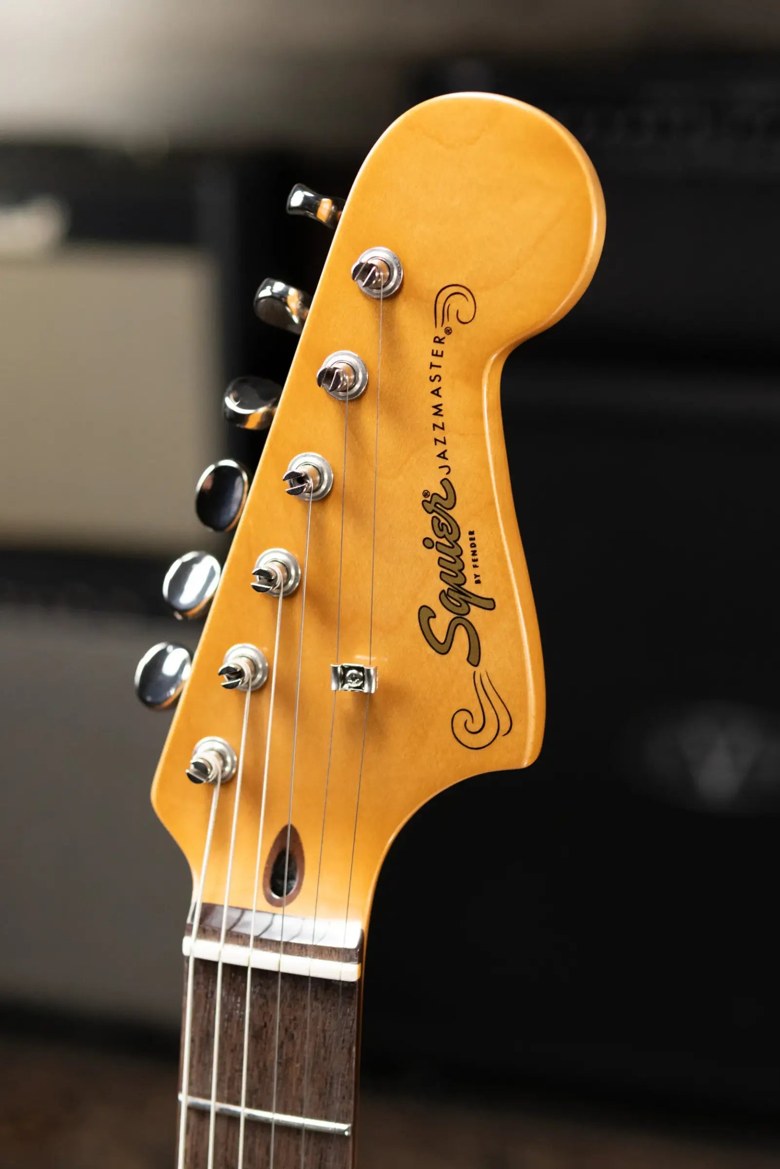 Squier Classic Vibe '60s Jazzmaster Electric Guitar - Tahitian Coral