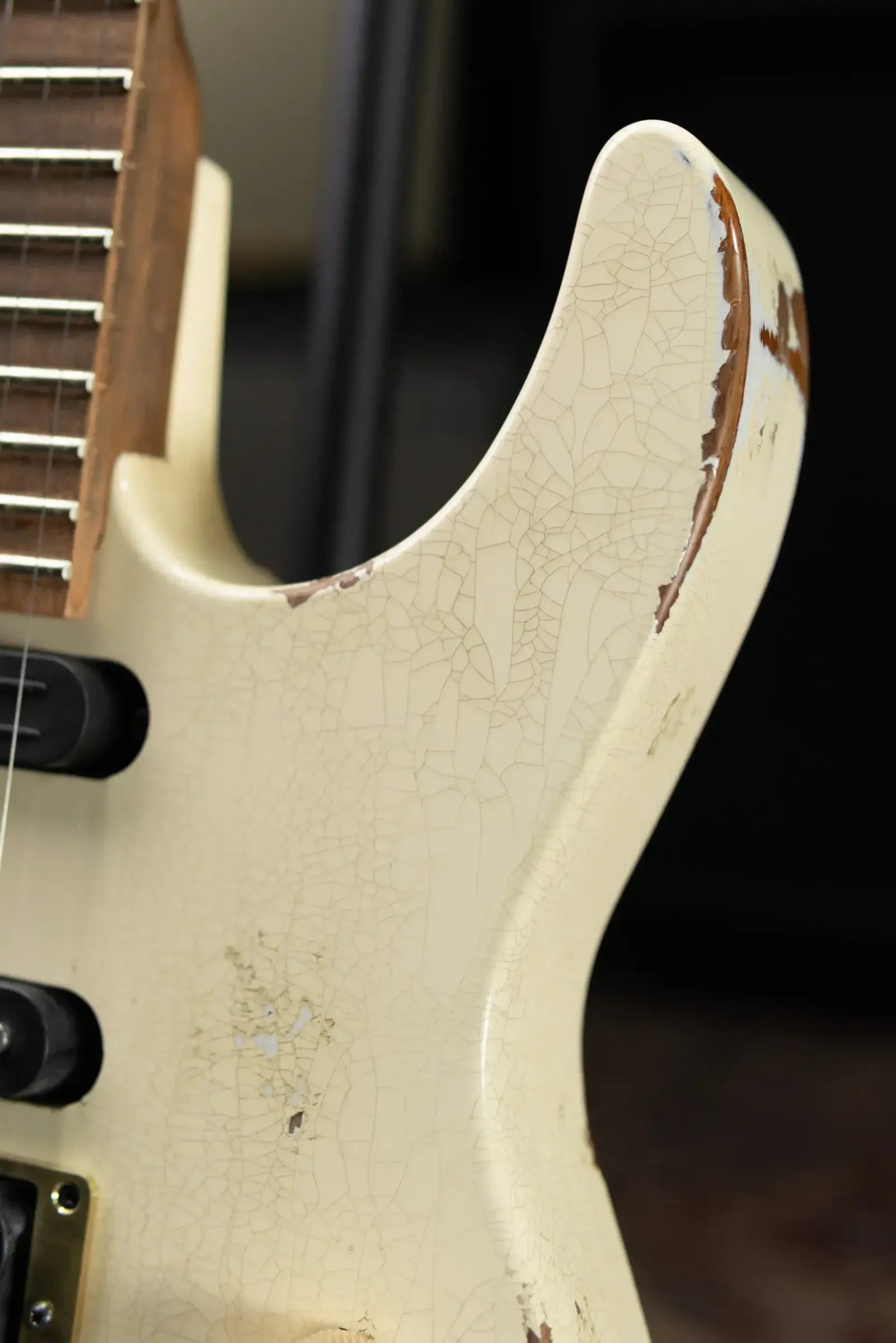 Jackson Custom Shop Special Edition PC1 Phil Collen Signature HSS FR84 Electric Guitar - Nitro Tour Relic Vanilla Shake with Hardshell Case