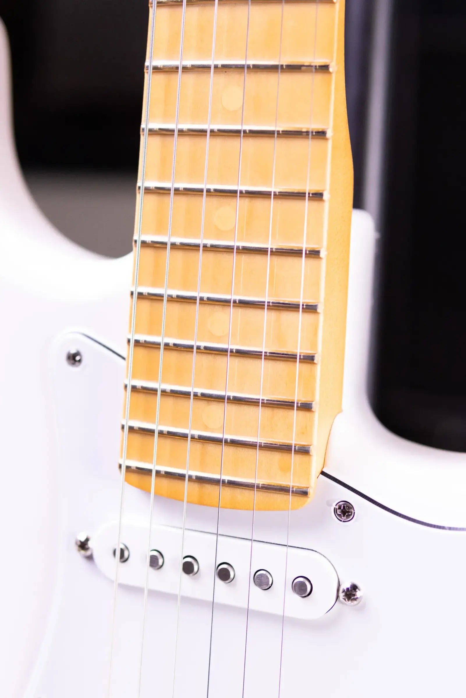 Fender Dealer Exclusive Player II Stratocaster Electric Guitar - Polar White with Matching Headstock