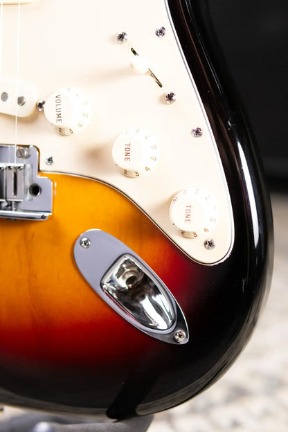 Fender Custom Shop Custom Classic Stratocaster Electric Guitar - 3-Tone Burst with Hardshell Case - Used