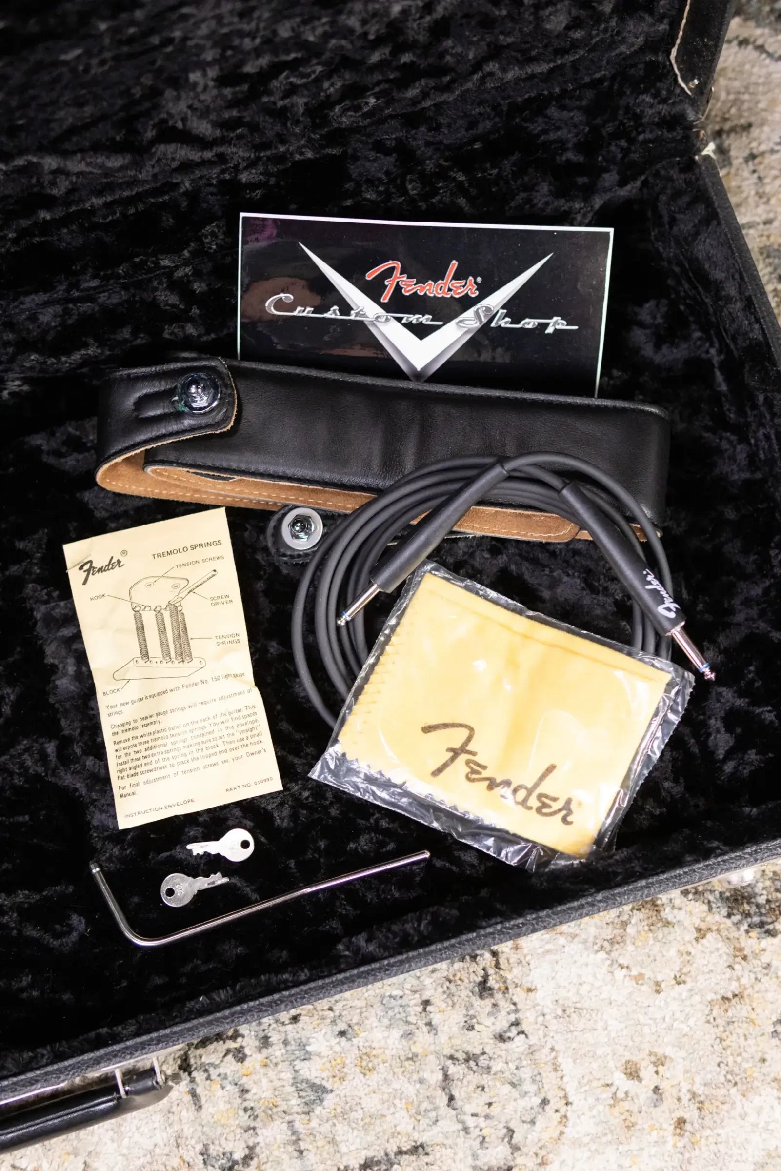 Fender Custom Shop Custom Classic Stratocaster Electric Guitar - 3-Tone Burst with Hardshell Case - Used
