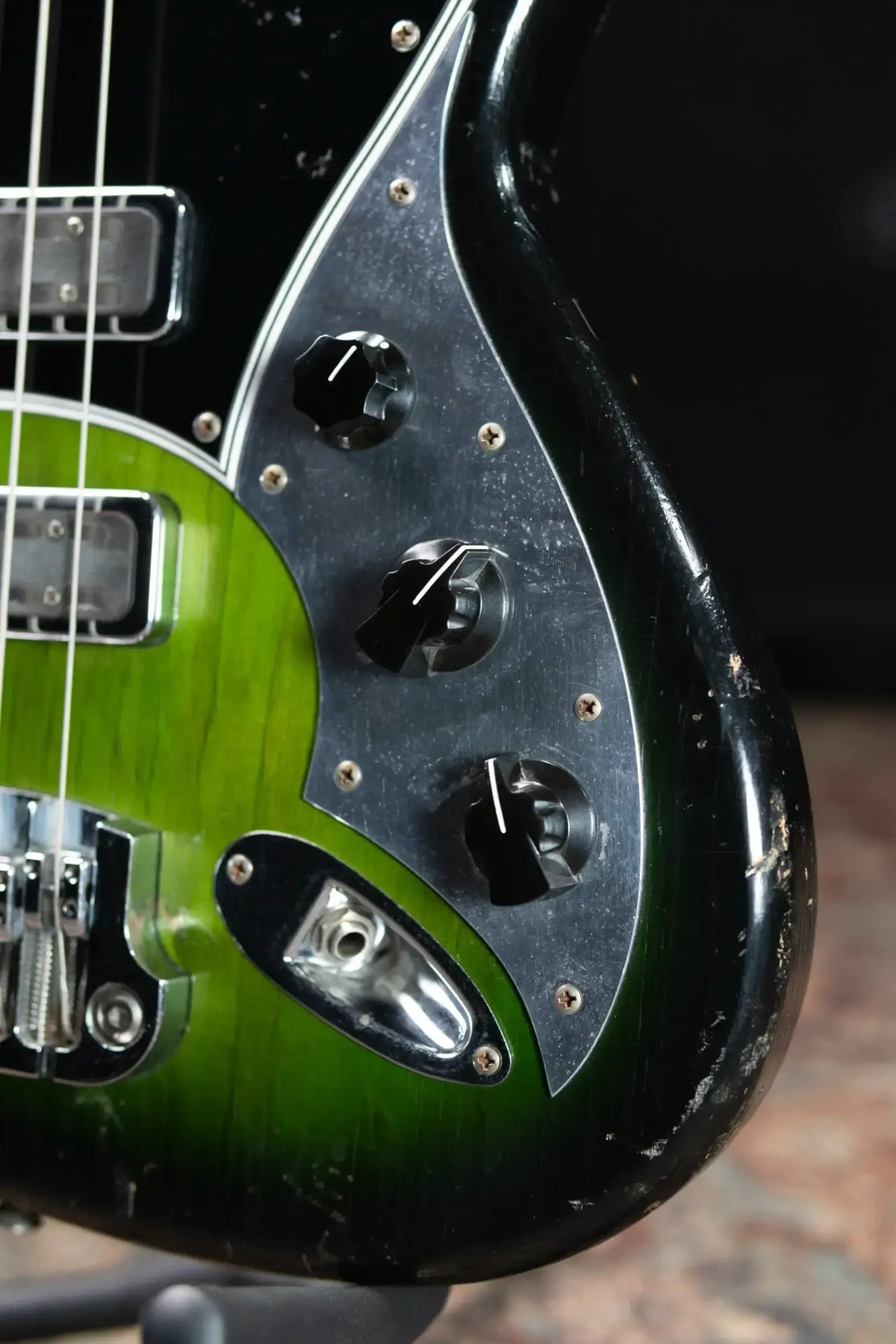 Novo Serus Bass  - Cat's Eye Green with Mono Gig Bag- Used