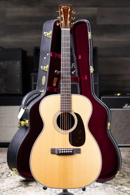 Martin 00-28 Modern Deluxe Acoustic Guitar with Hardshell Case