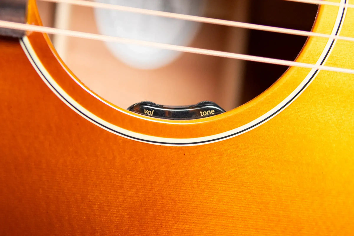 Gibson J-45 Standard HiFi DNA Acoustic/Electric Guitar - Heritage Cherry Sunburst with Hardshell Case