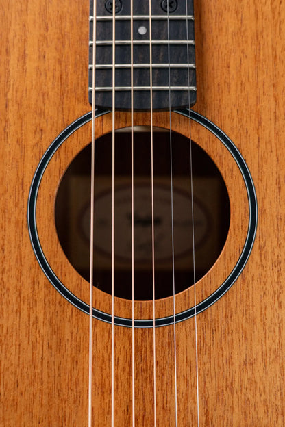 Taylor BT2 Mahogany Baby Taylor Acoustic Guitar with Gig Bag