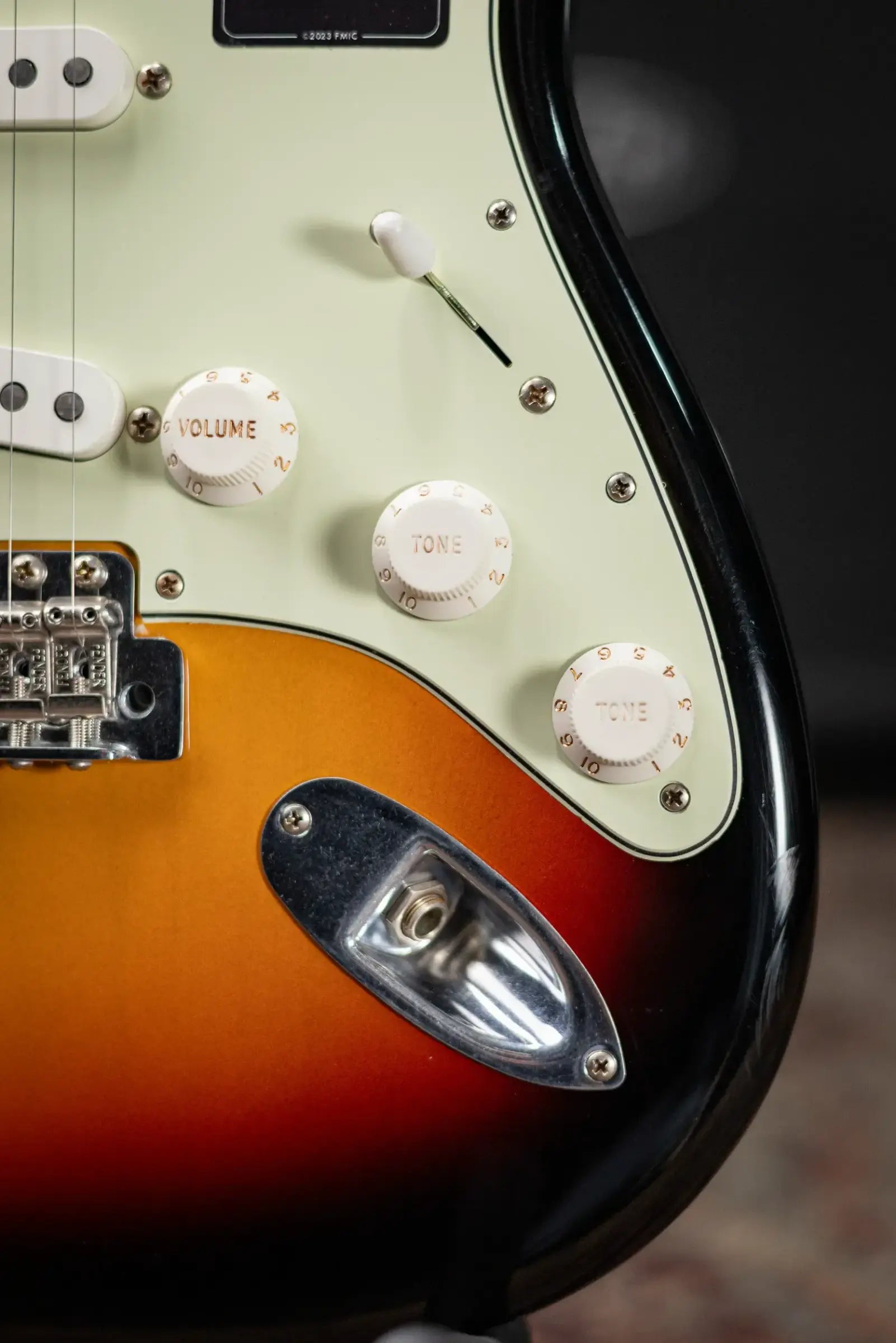 Fender Dealer Exclusive Vintera Road Worn '60s Stratocaster, Rosewood Fingerboard Electric Guitar - 3-Color Sunburst with Hardshell Case