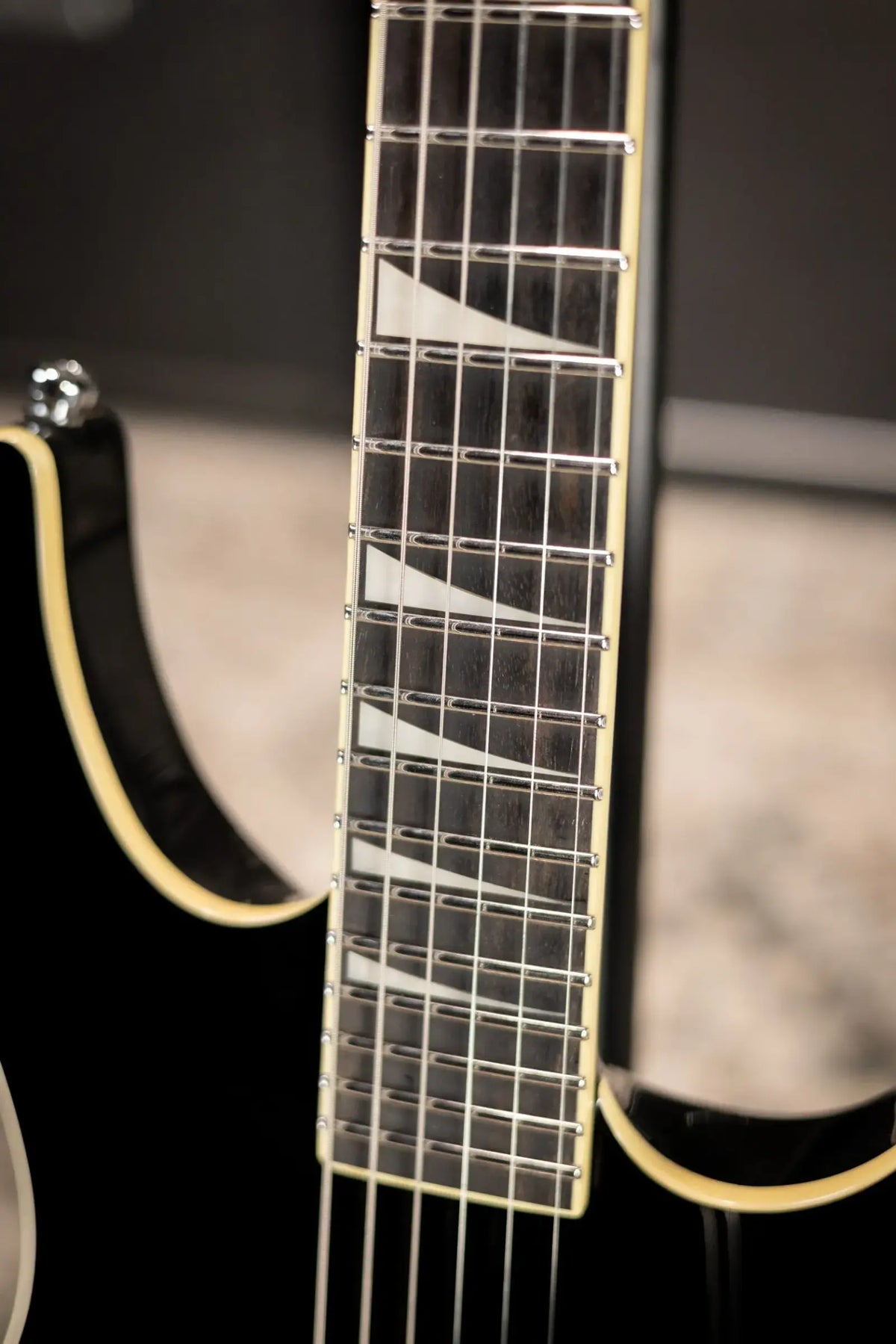 Jackson Pro Plus Pure Metal Limited Edition Soloist SL1A - Gloss Black with Gig Bag