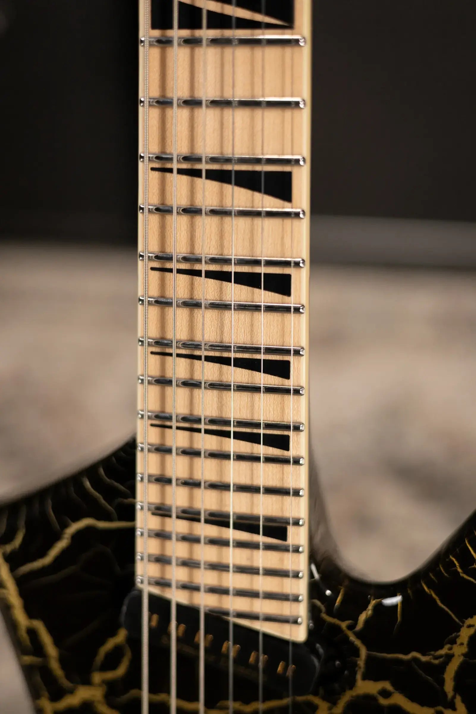 Jackson Pro Plus Series Signature Brandon Ellis Kelly KE27 Electric Guitar - Gold Crackle with Gig Bag